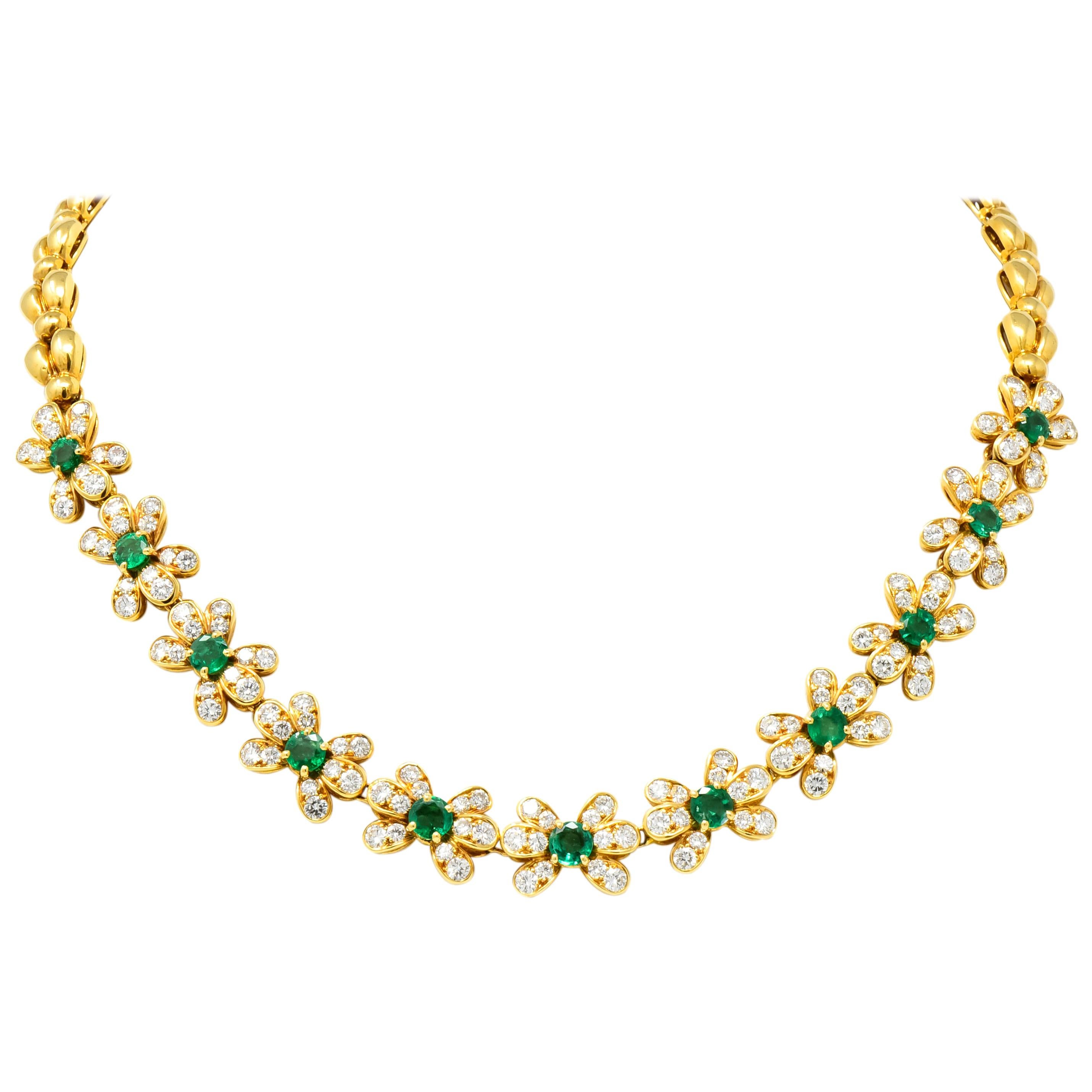 Van Cleef & Arpels 10.74 Carat Diamond Emerald 18 Karat Gold Floral Necklace