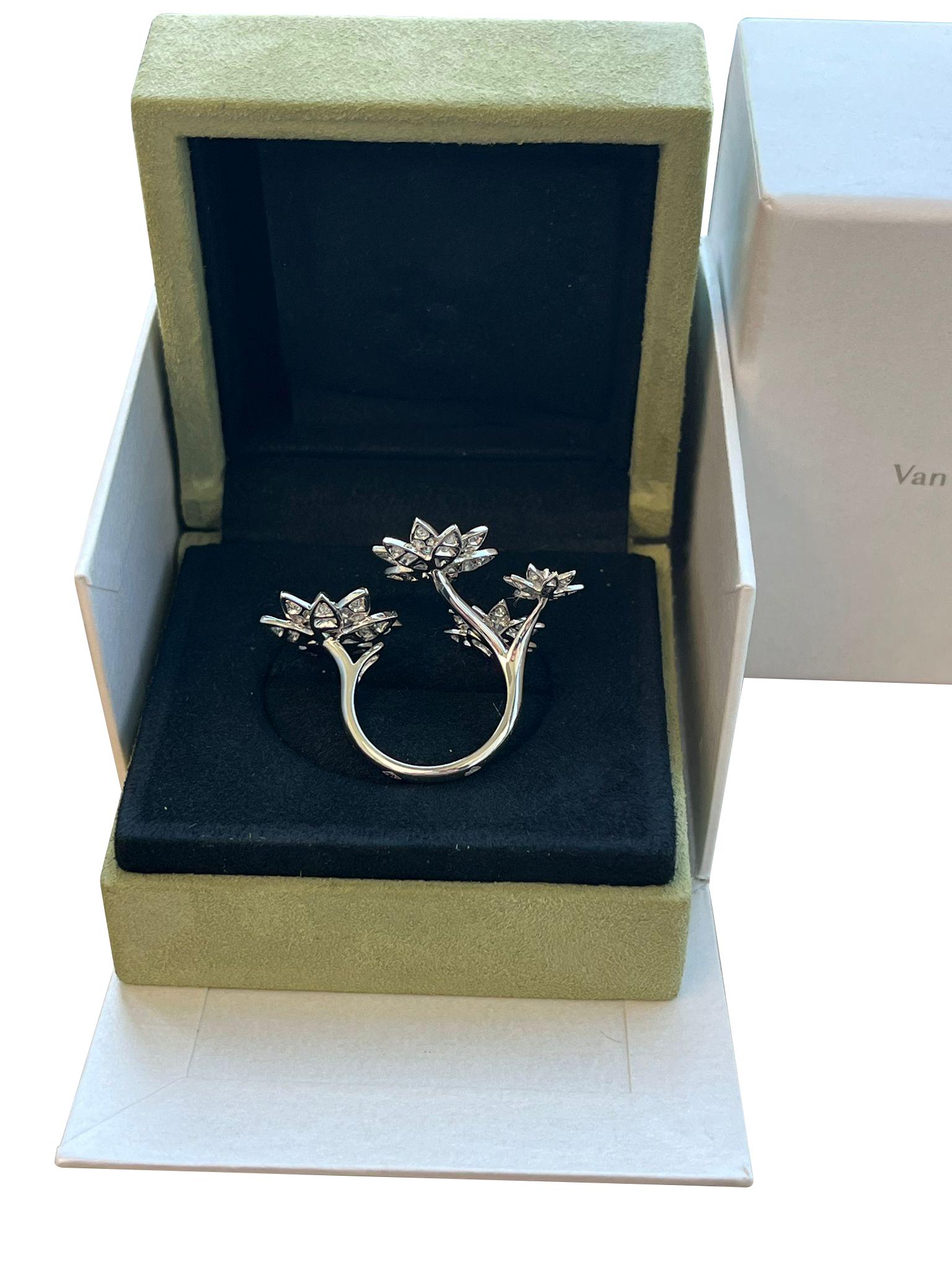 Van Cleef & Arpels 1.18ct Lotus Between the Finger 4 Flowers Ring 18K White Gold For Sale 7