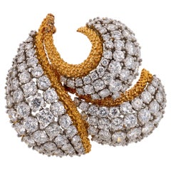 Van Cleef & Arpels 12.00 carat diamond 18k yellow gold brooch
