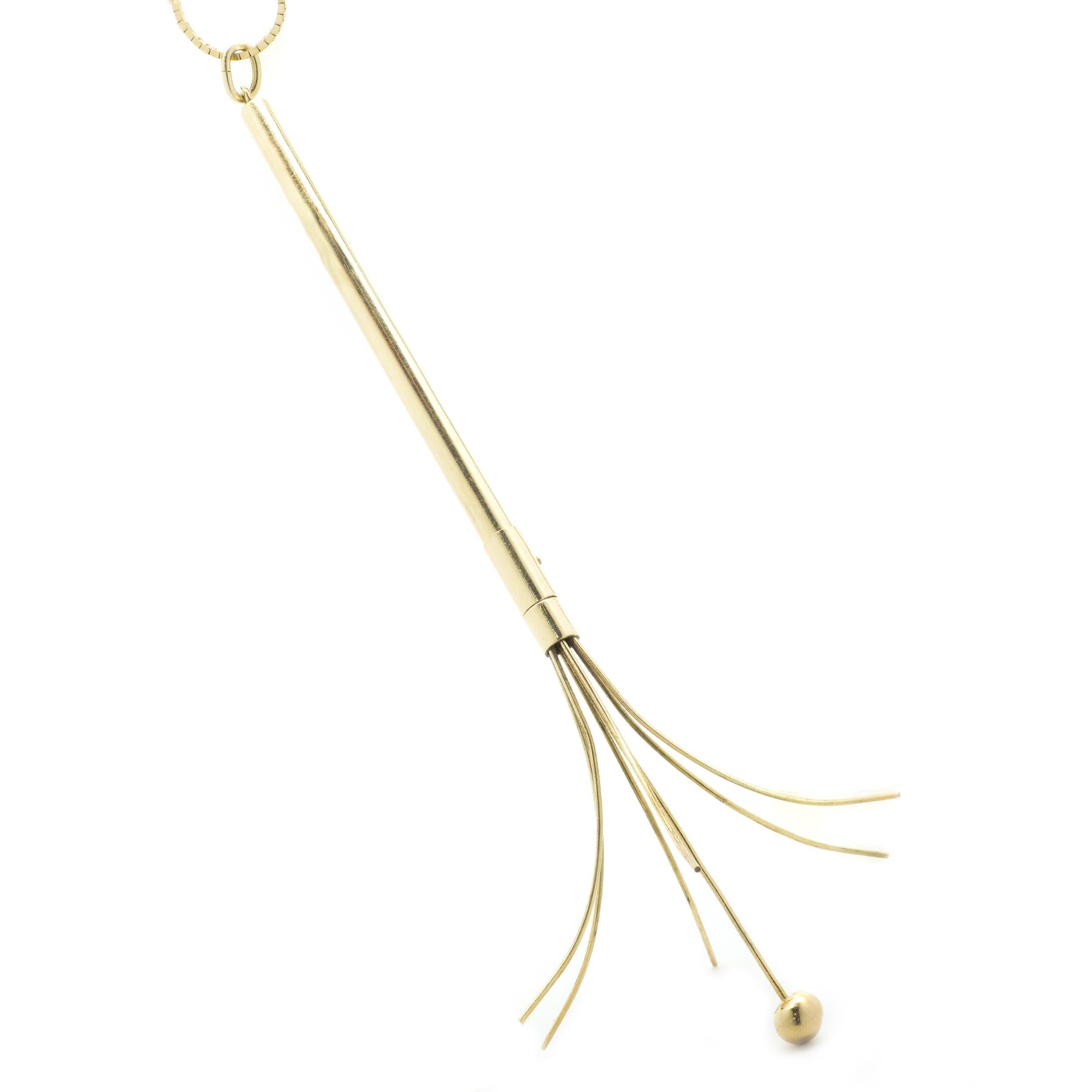 Designer: Van Cleef & Arpels
Material: 14K yellow gold 
Dimensions: chain measures 30-inches
Weight: 13.62 grams
