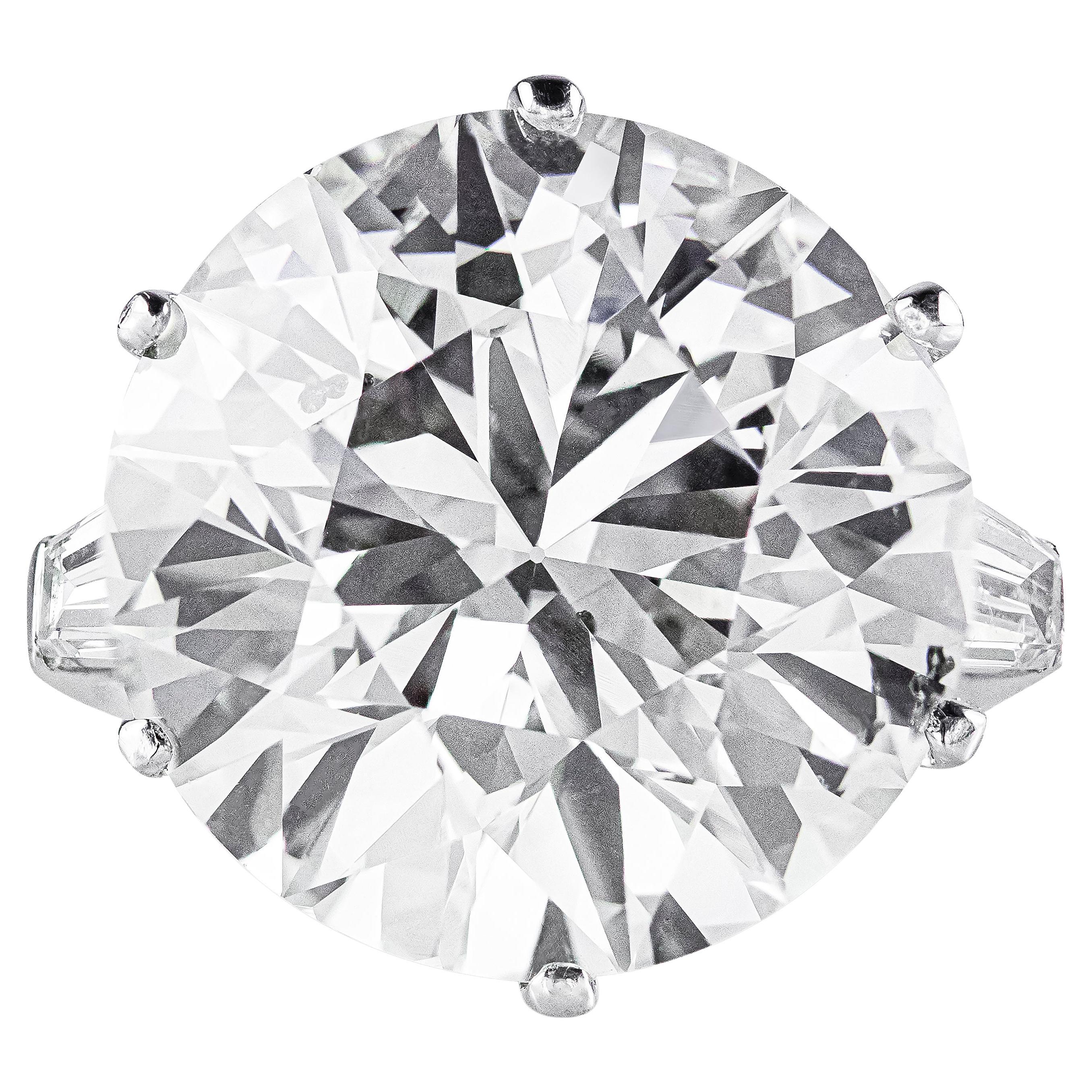 Van Cleef & Arpels 14.83 Carats Round Diamond Three-Stone Engagement Ring For Sale