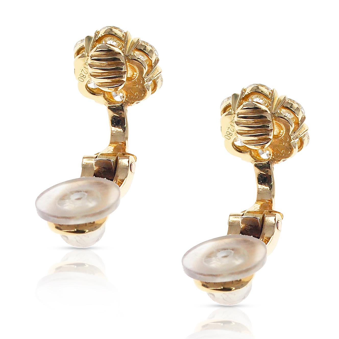 Round Cut Van Cleef & Arpels 1.50 Carats Round Diamond Fleurette Earrings, 18K Yellow Gold