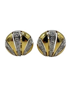 Van Cleef & Arpels 1.60 Carat Diamond and 18K Yellow Gold Button Earrings