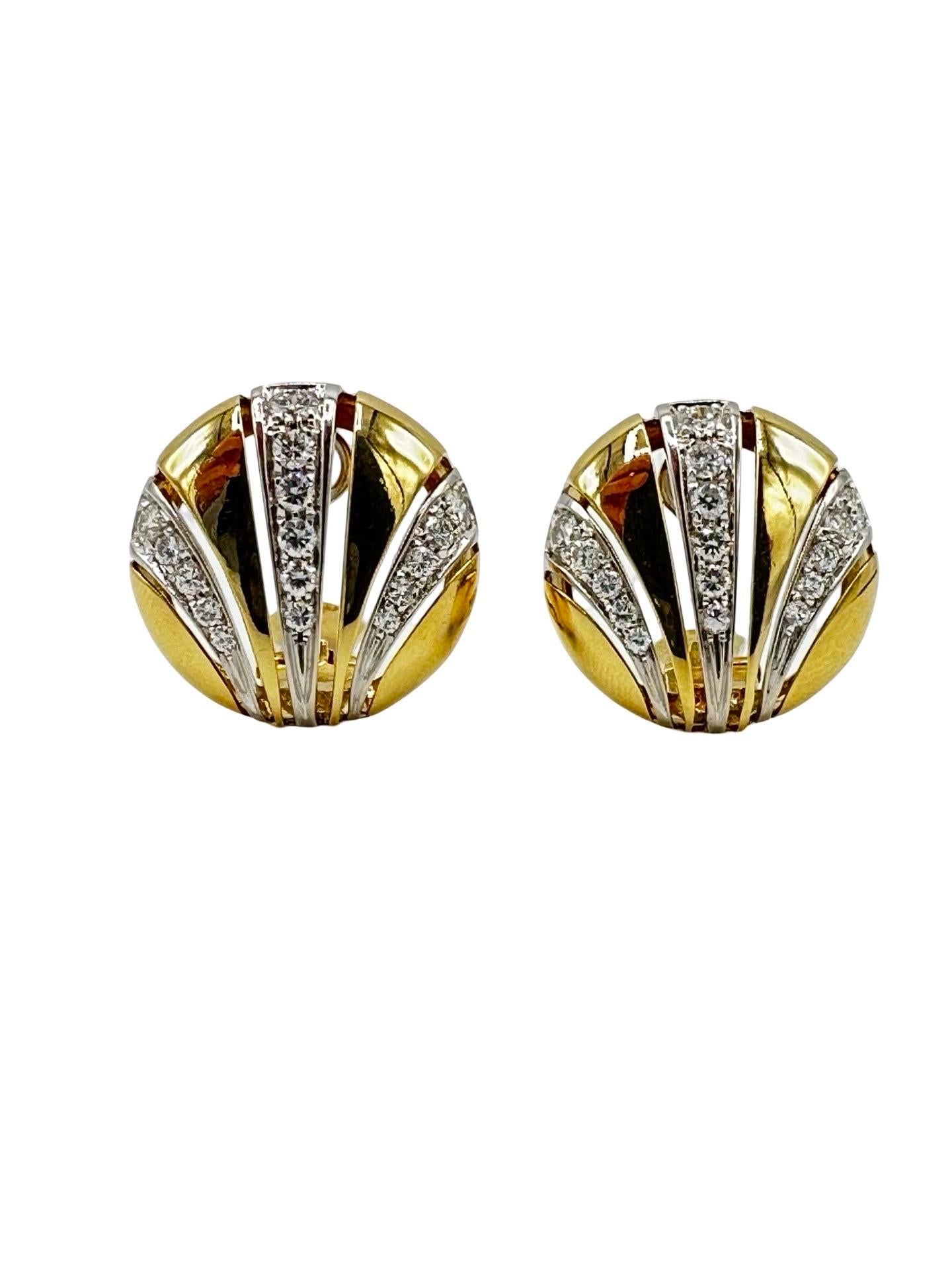 Rétro Van Cleef & Arpels Boucles d'oreilles boutons en or jaune 18 carats et diamant 1,60 carat en vente