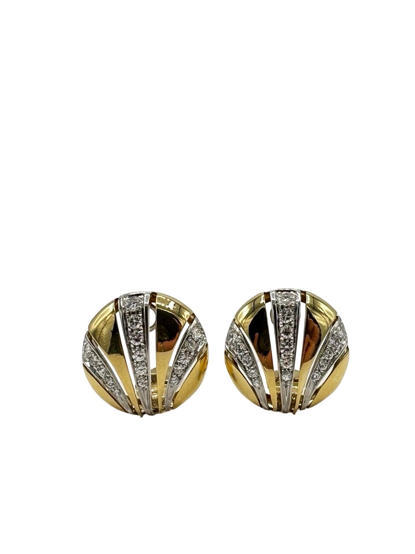 Van Cleef & Arpels Boucles d'oreilles boutons en or jaune 18 carats et diamant 1,60 carat Excellent état - En vente à Chevy Chase, MD