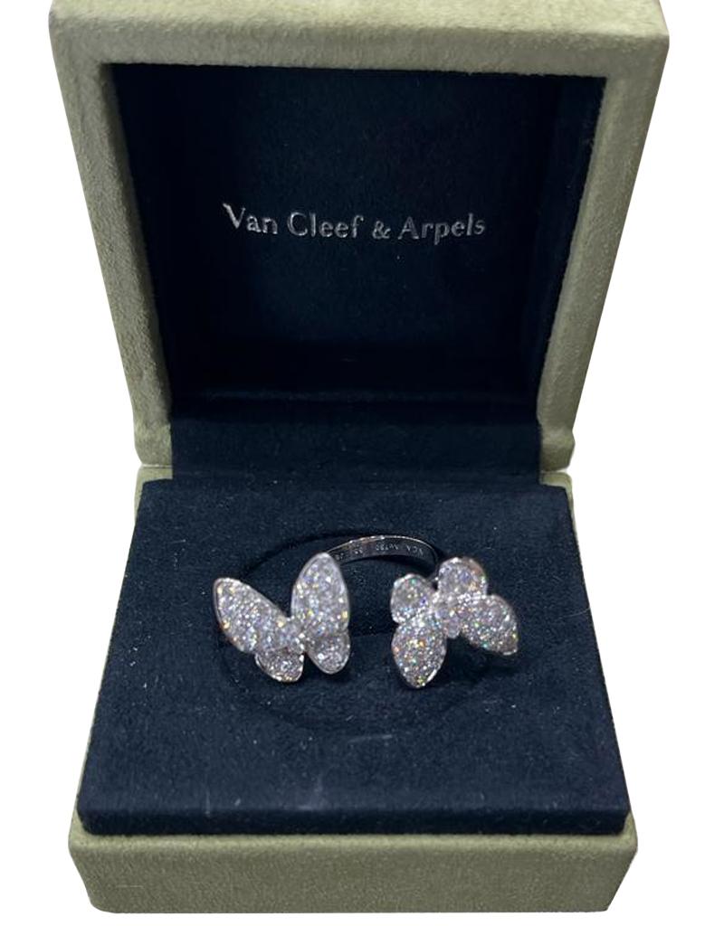 Women's Van Cleef & Arpels 1.67ct Two Butterfly Between the Finger 18K White Gold Ring For Sale