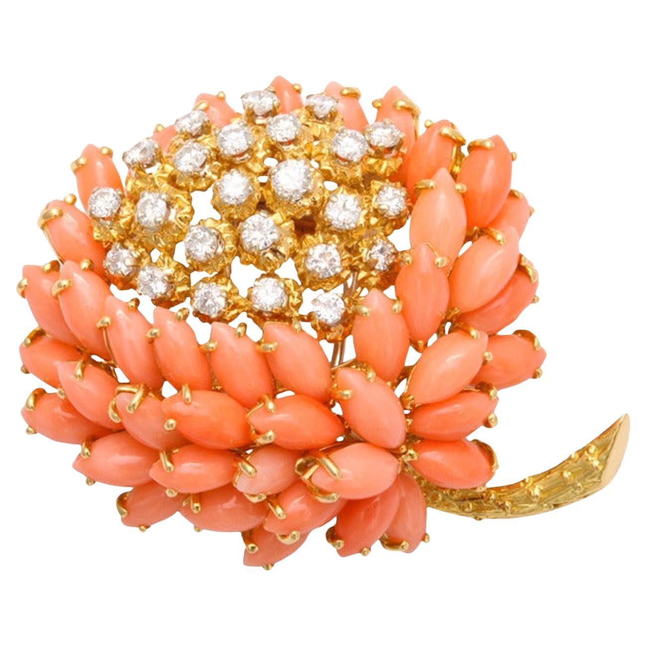 Van Cleef & Arpels 1.75 Carat Coral & Round Diamonds Brooch 18K Yellow Gold For Sale