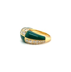 Van Cleef & Arpels 18 Karat Gold, Chrysophrase and Diamond Ring, circa 1970