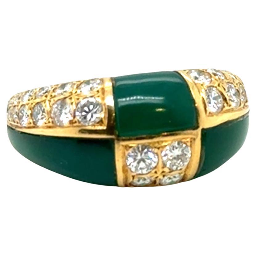 Van Cleef & Arpels 18 Karat Gold, Chrysophrase and Diamond Ring, circa 1970 For Sale