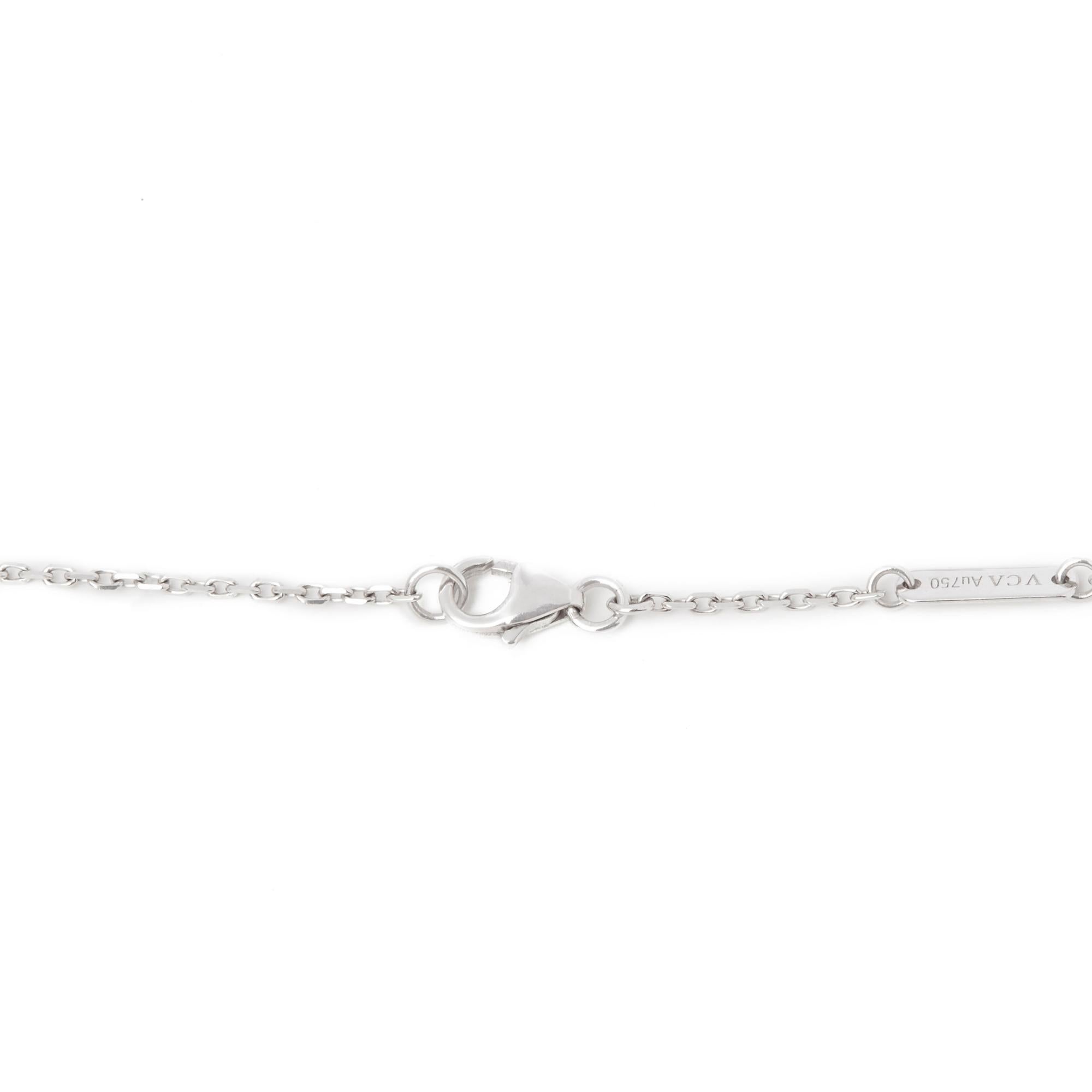Modern Van Cleef & Arpels 18 Karat White Gold Round Cut Diamond Flowerlace Necklace