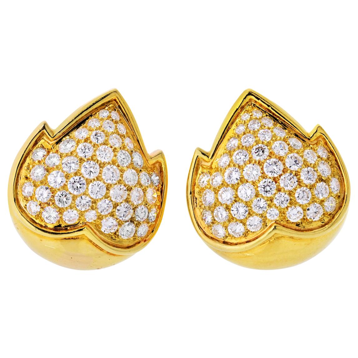 Van Cleef & Arpels 18 Karat Yellow Gold 4.50 Carat Diamond Clip Earrings