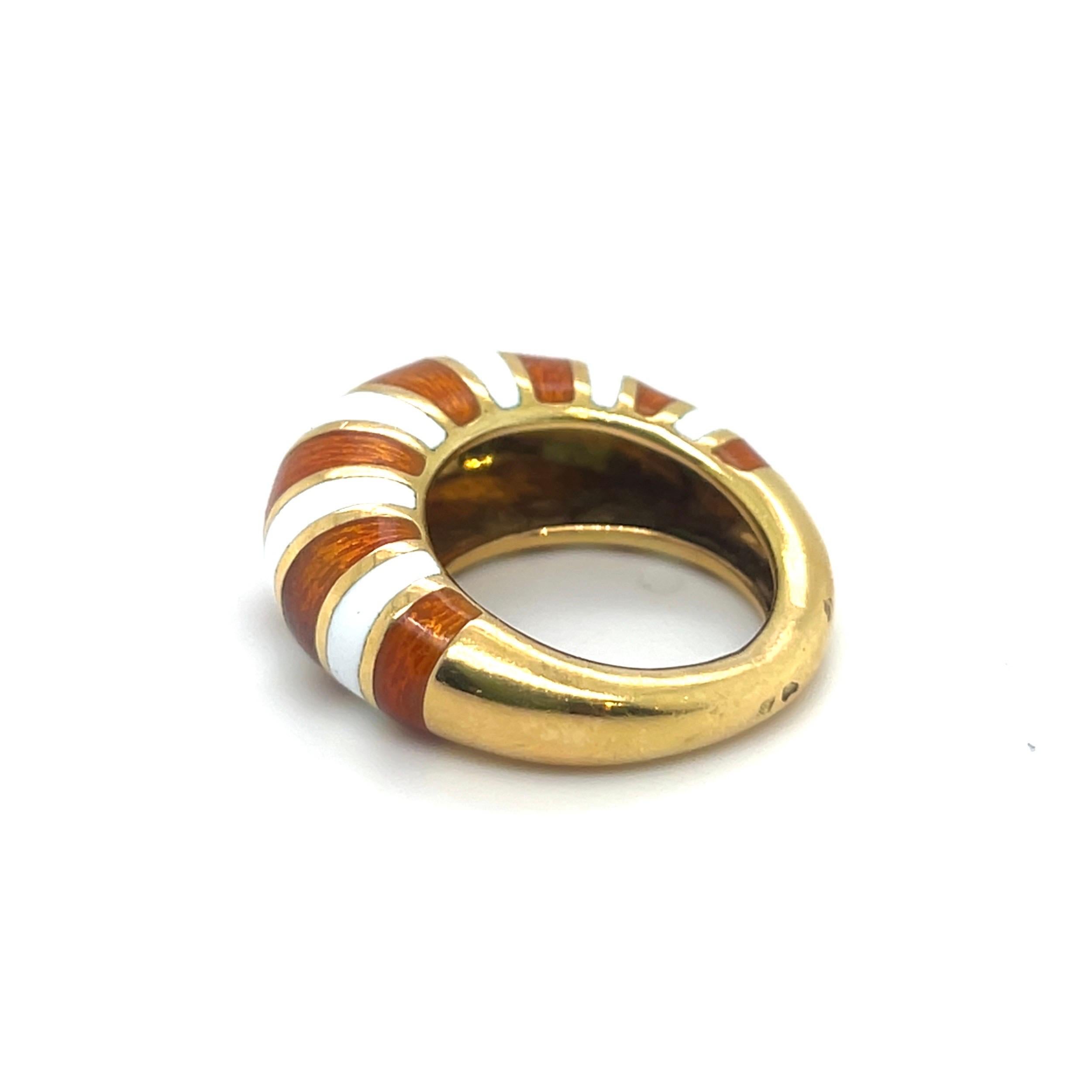 Van Cleef & Arpels Ring aus 18 Karat Gelbgold und Emaille, 1960er Jahre für Damen oder Herren im Angebot
