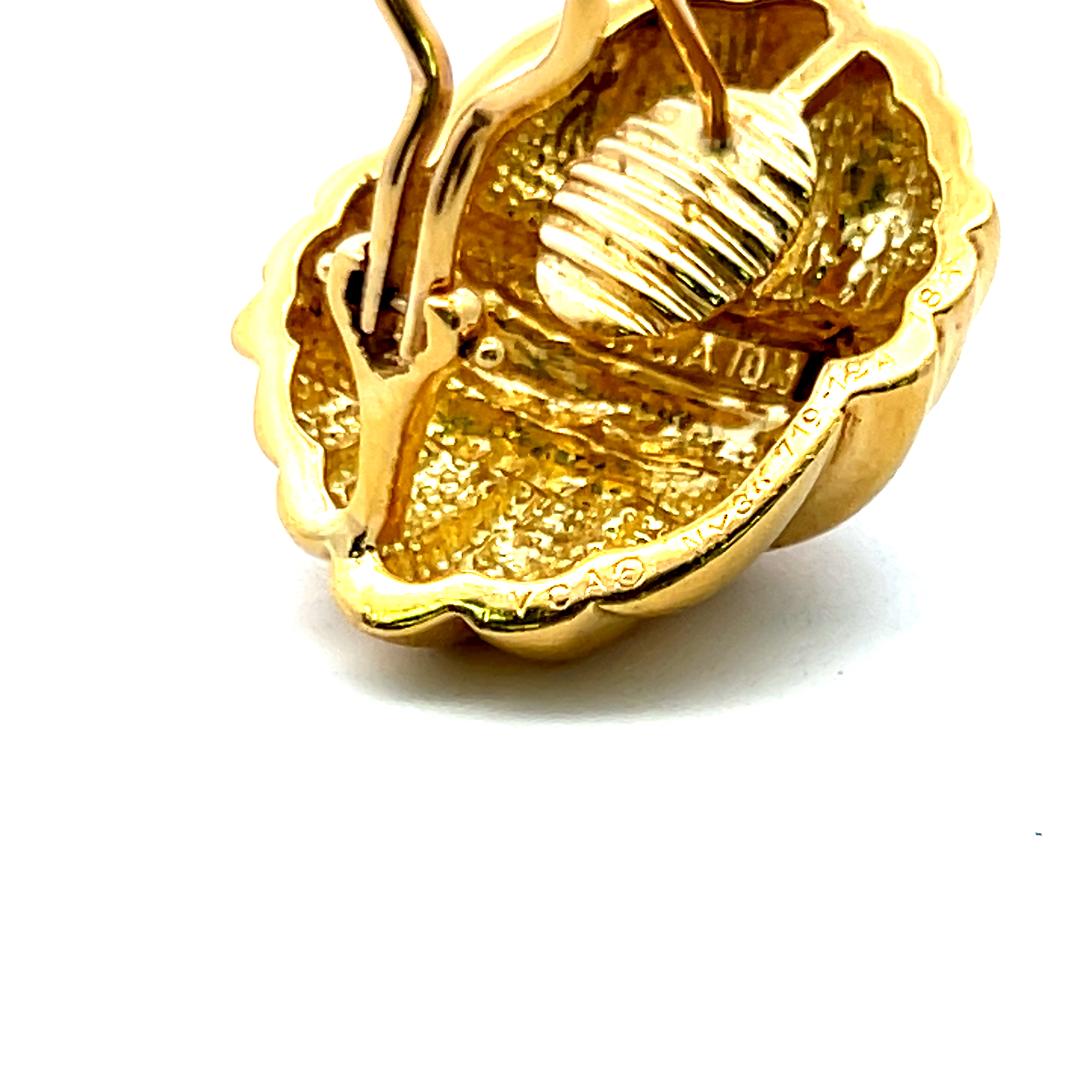 Van Cleef & Arpels Boucles d'oreilles à pince en or jaune 18 carats en vente 6