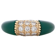 Van Cleef & Arpels 18 Karat Yellow Gold Diamond and Chrysoprase Phillipine Ring