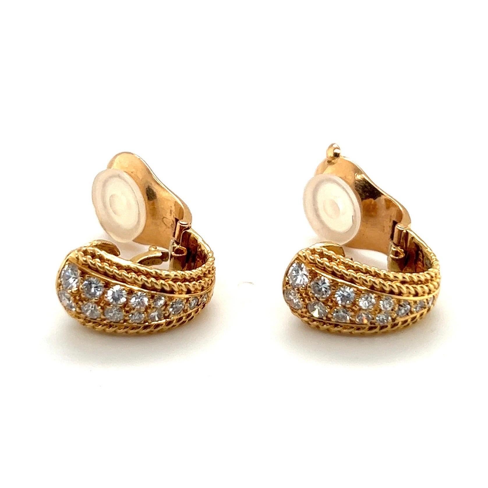 Brilliant Cut Van Cleef & Arpels 18 Karat Yellow Gold Diamond and Green Agate Earrings, 1971