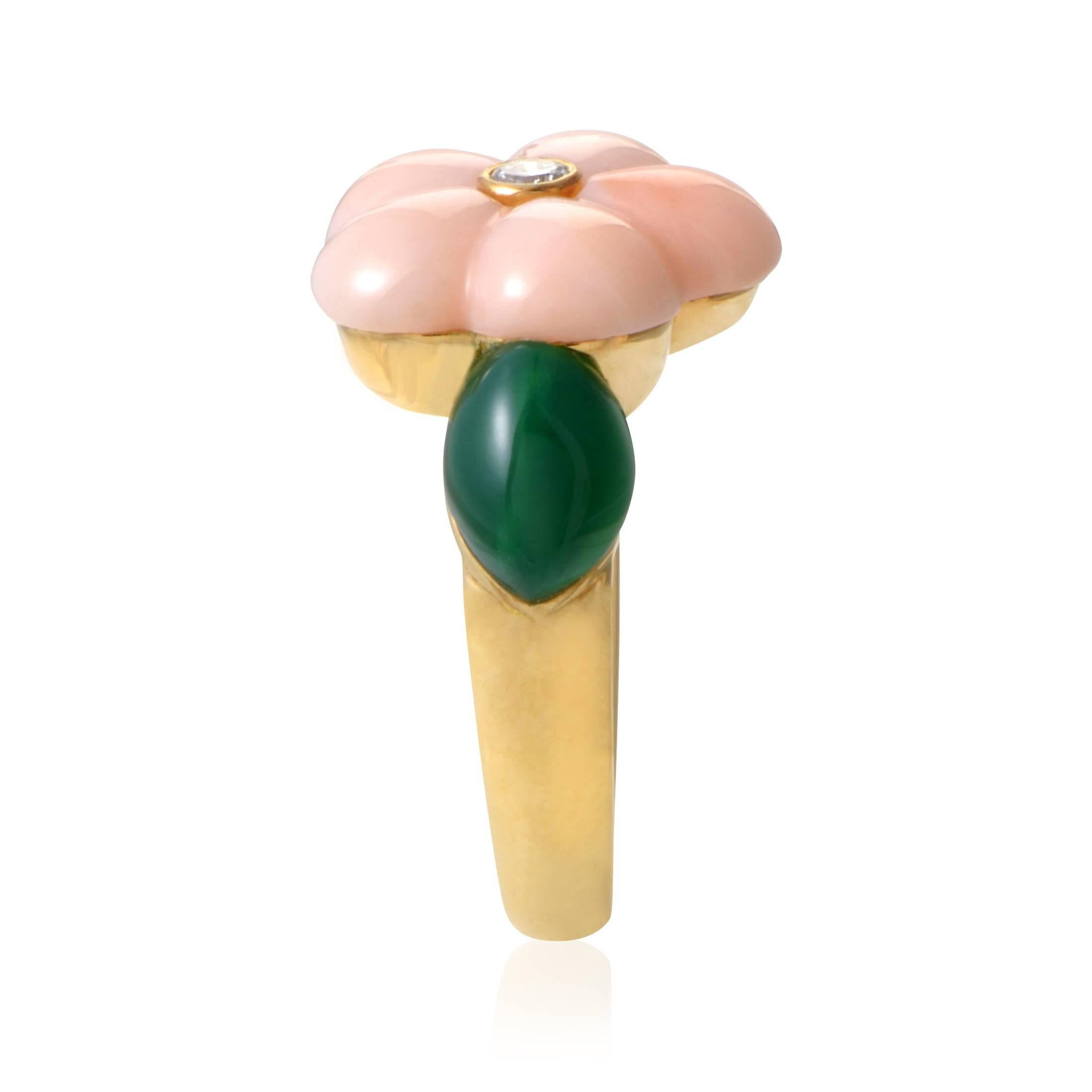Van Cleef & Arpels 18 Karat Yellow Gold Diamond Coral & Chrysoprase Flower Ring In Excellent Condition In Southampton, PA