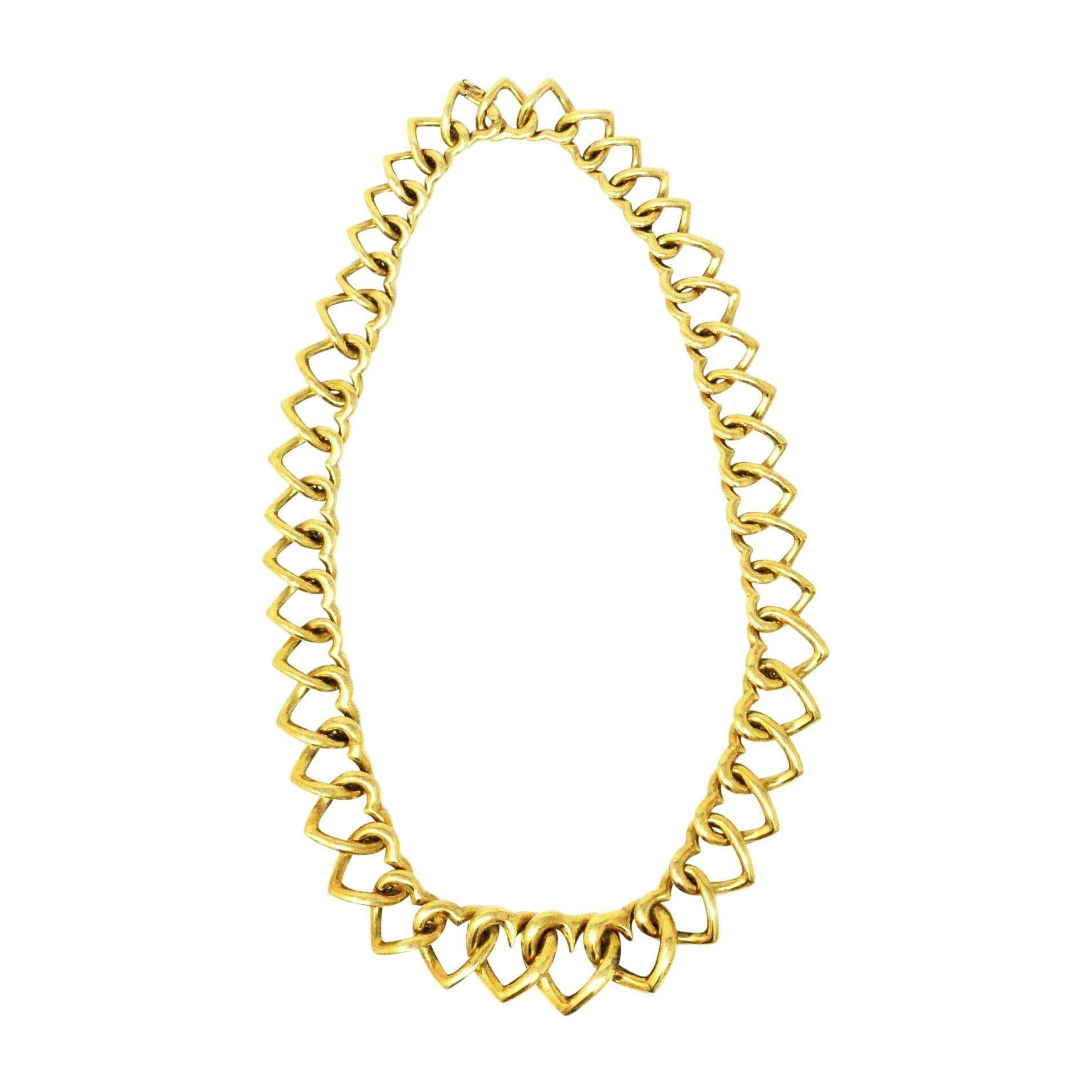 Van Cleef & Arpels 18 Karat Gold Heart Linked Necklace Circa 1980s  In Excellent Condition In Philadelphia, PA