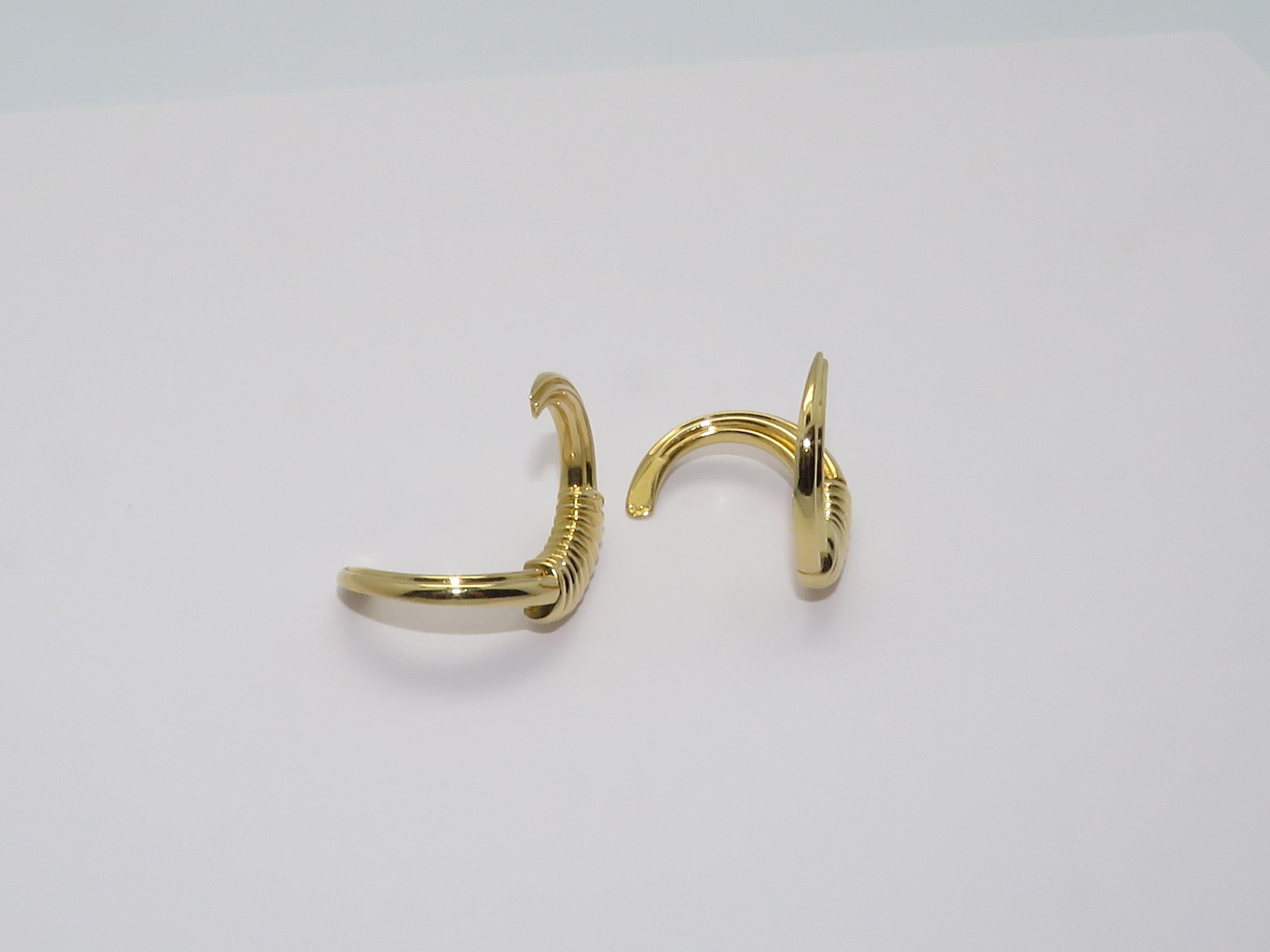 Van Cleef & Arpels 18 Karat Yellow Gold Hoop Earrings 2