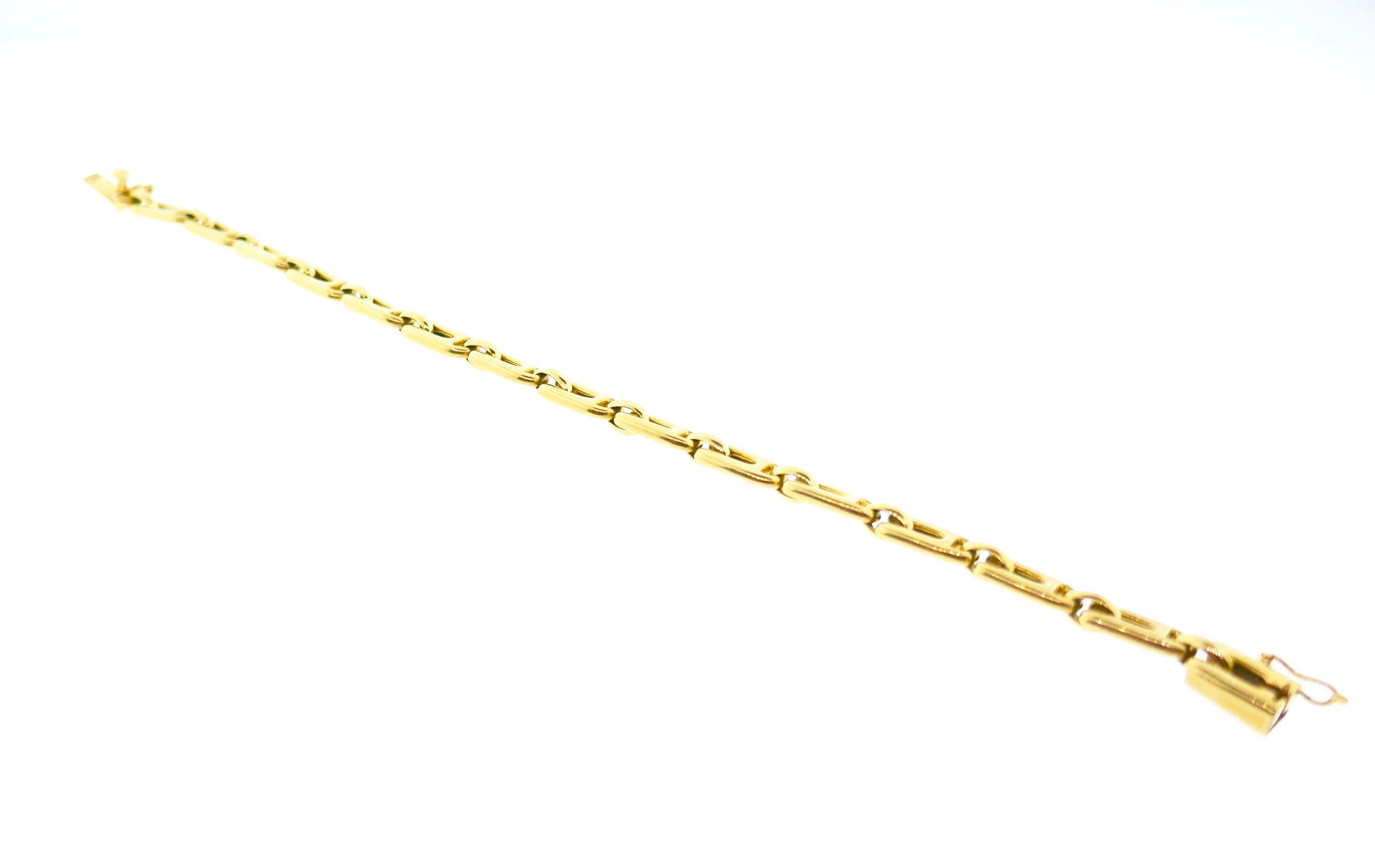 Van Cleef & Arpels 18 Karat Yellow Gold Link Bracelet 6