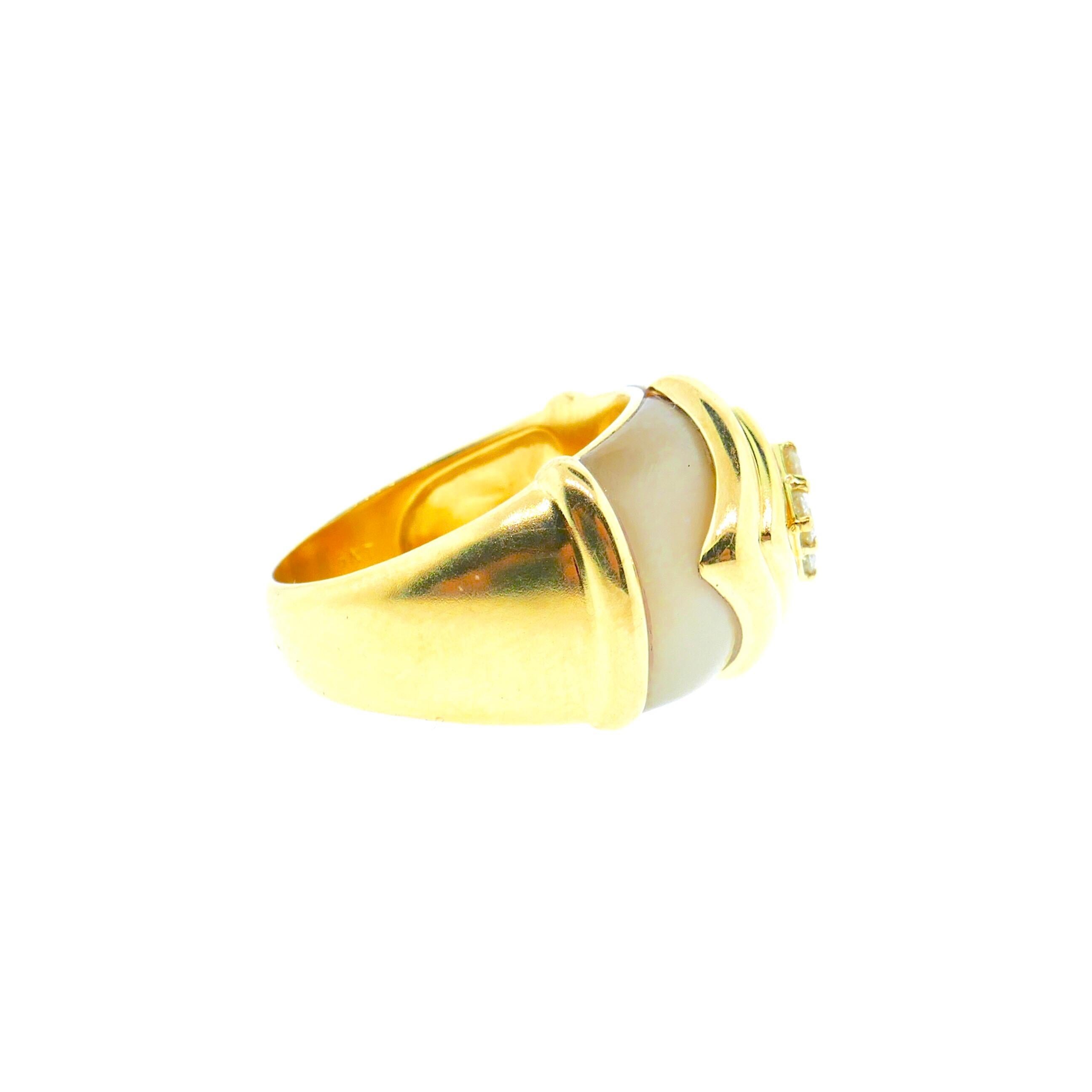Van Cleef & Arpels 18 Karat Yellow Gold Mother of Peal Diamond Ring 2