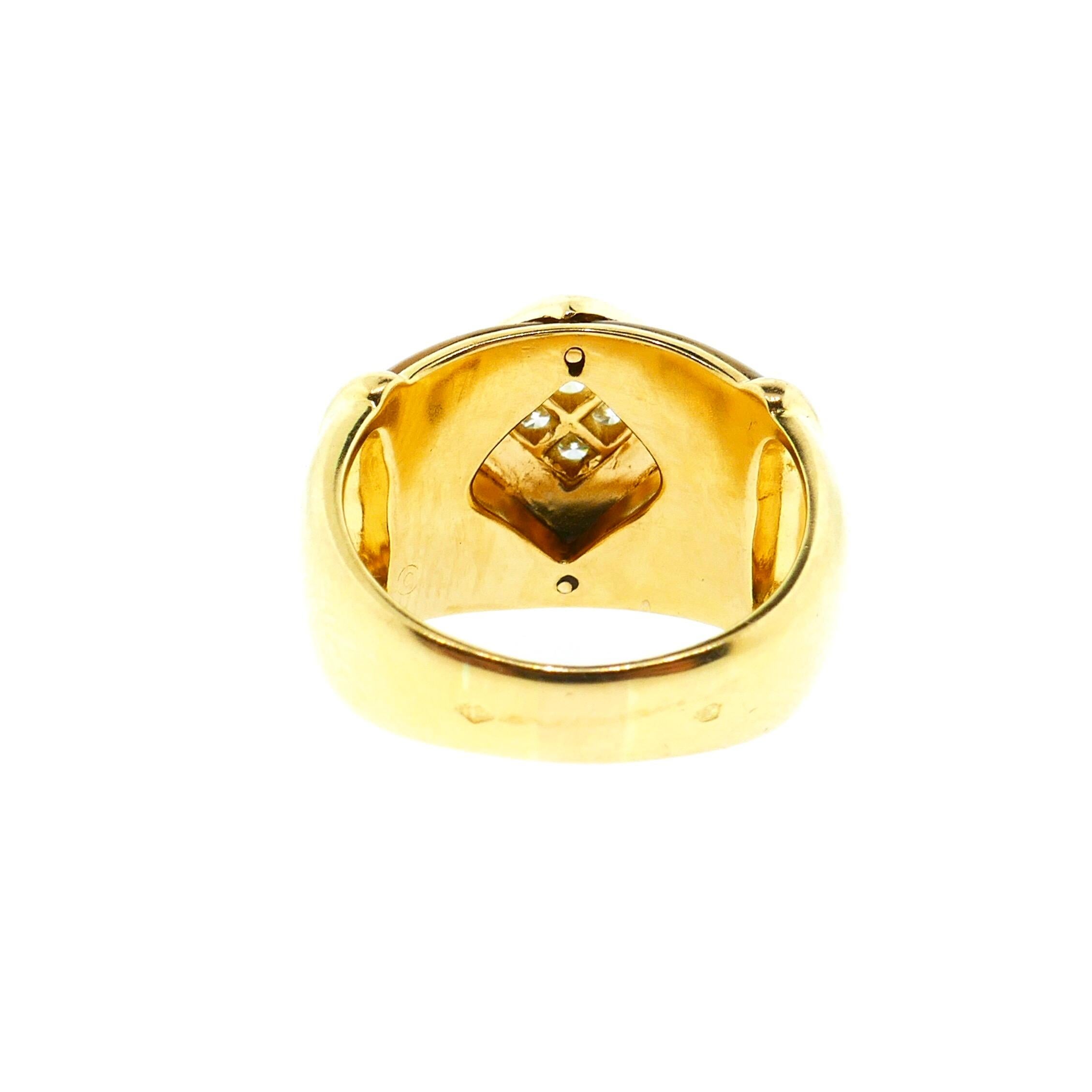 Van Cleef & Arpels 18 Karat Yellow Gold Mother of Peal Diamond Ring 3