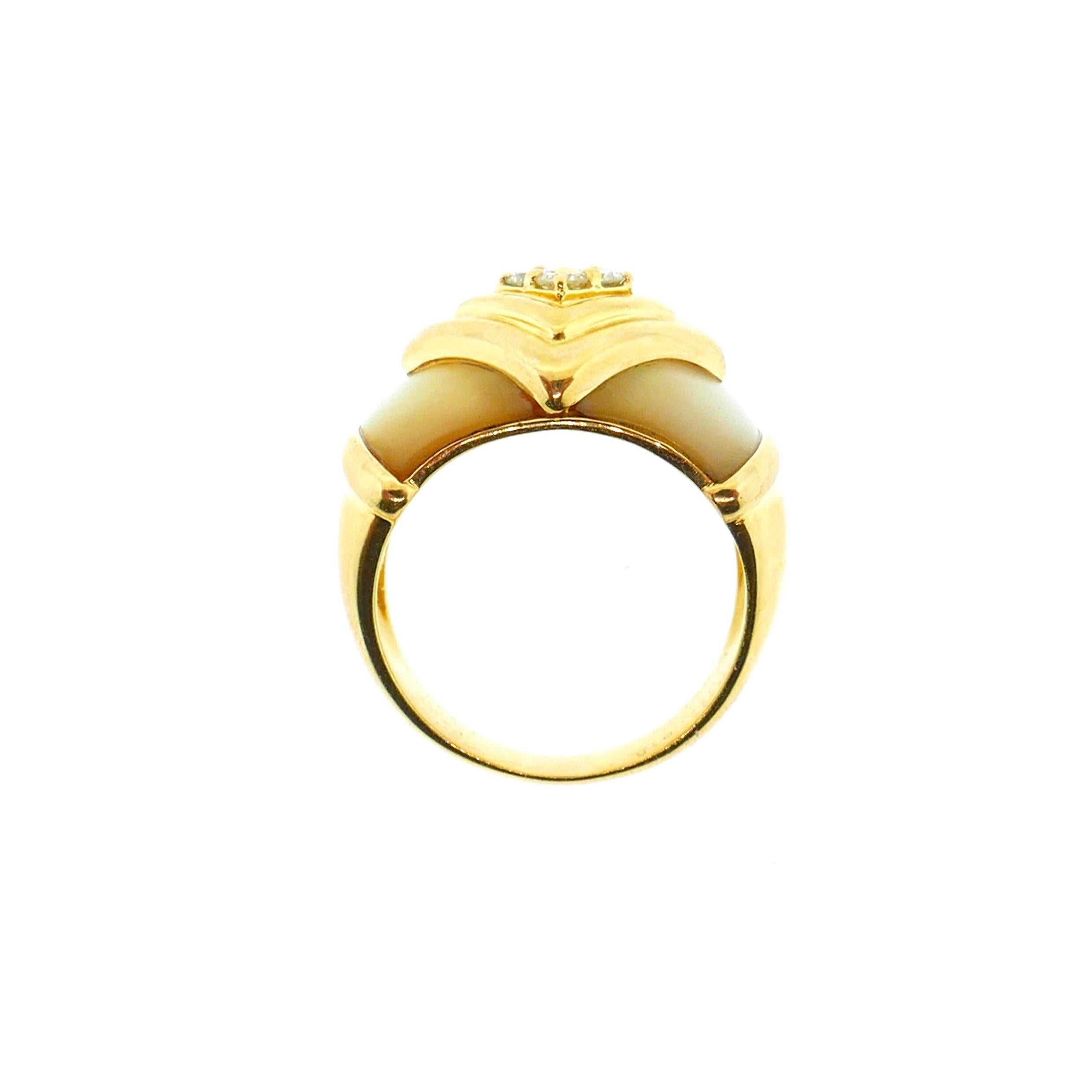 Van Cleef & Arpels 18 Karat Yellow Gold Mother of Peal Diamond Ring 6