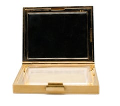 Van Cleef & Arpels 18 Karat Yellow Gold Powder Compact