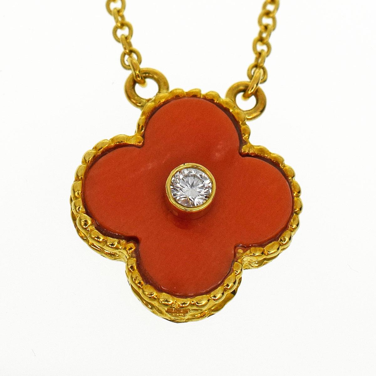 Van Cleef & Arpels 18 Karat Yellow Gold Vintage Alhambra Diamond Coral Tie Pin  In Good Condition In Tokyo, JP