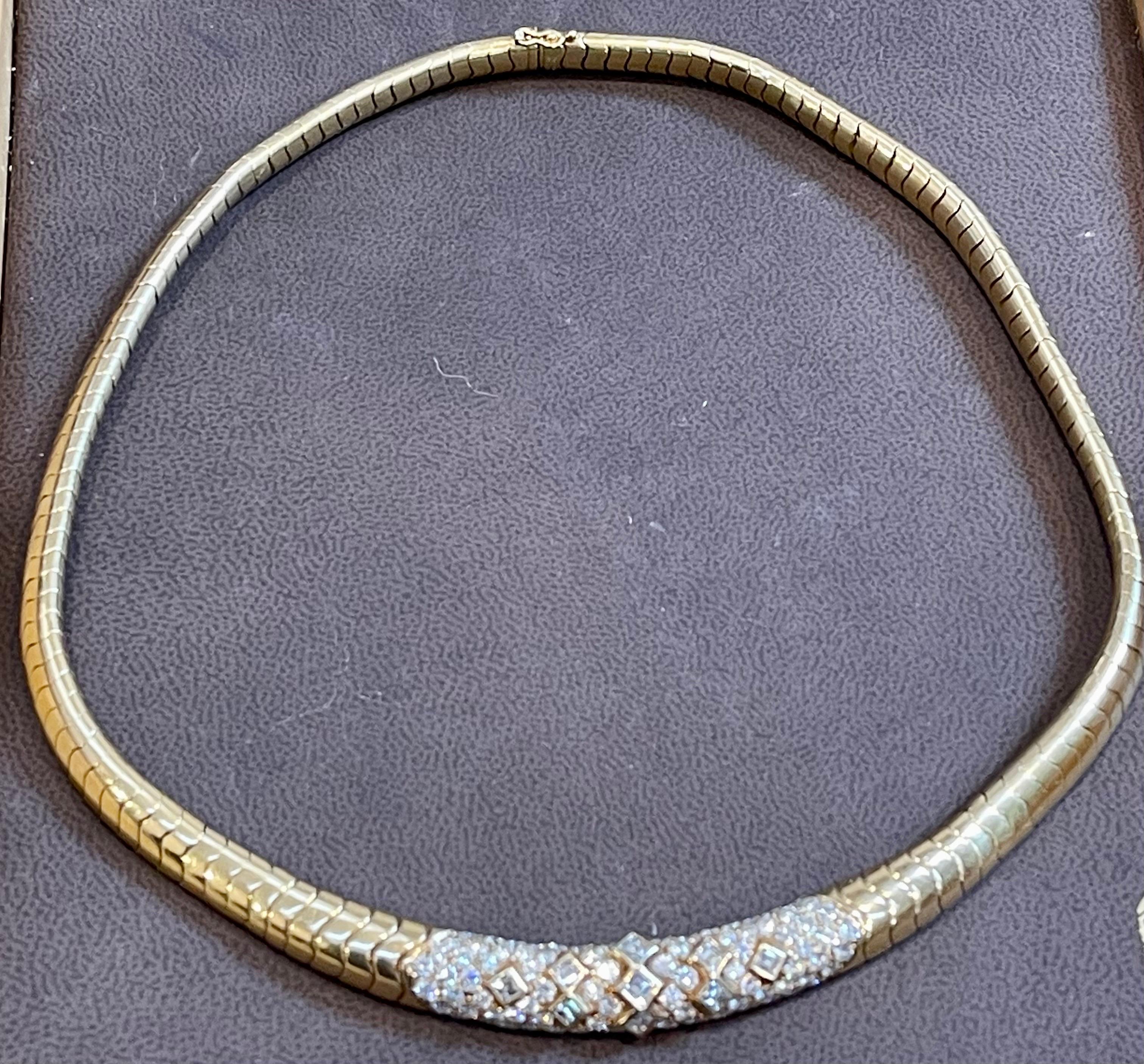 Van Cleef & Arpels 18 Kt Yellow Gold and  5.6 Ct Diamond Collar/Choker Necklace For Sale 7