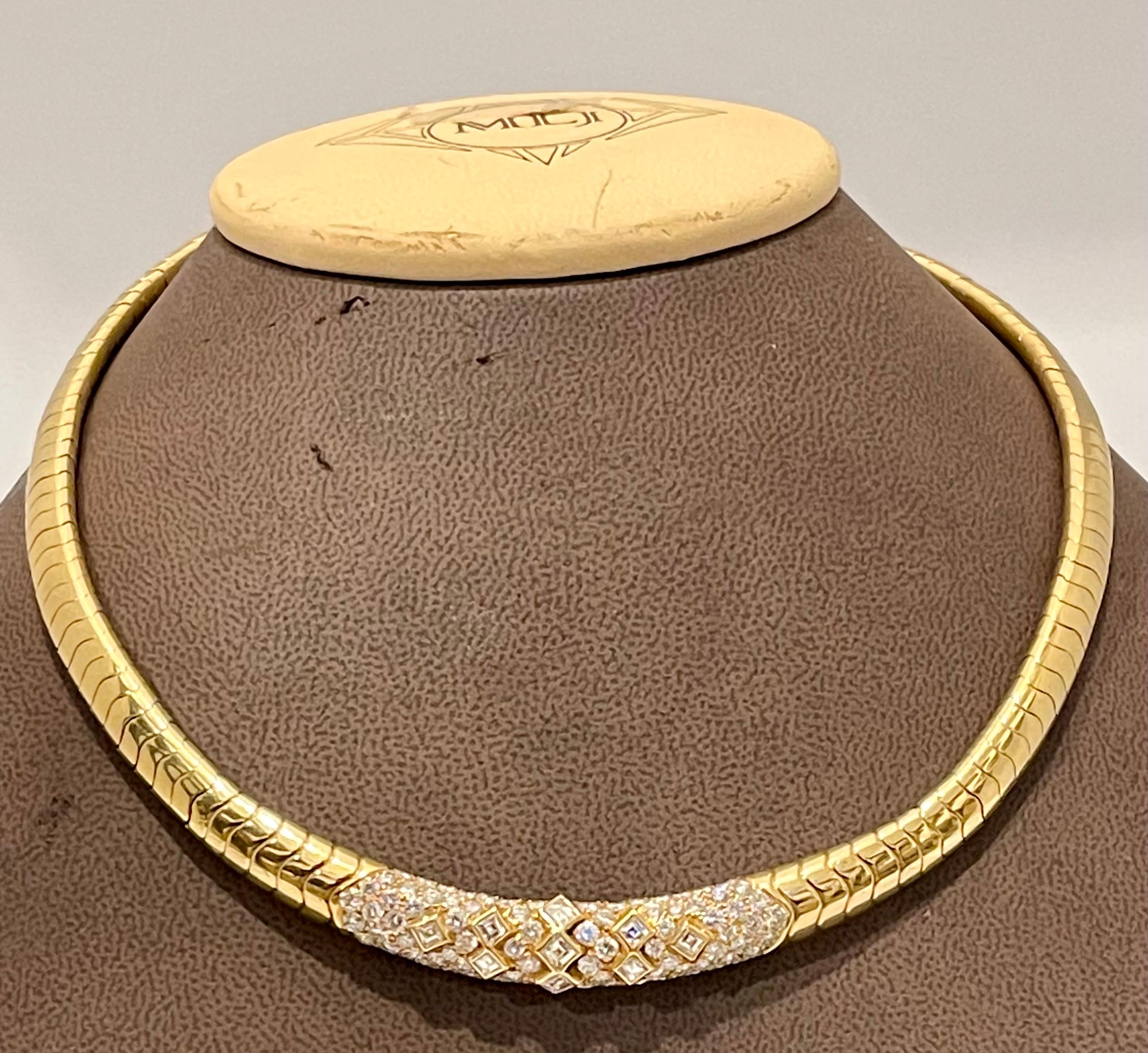 Van Cleef & Arpels 18 Kt Yellow Gold and  5.6 Ct Diamond Collar/Choker Necklace For Sale 8
