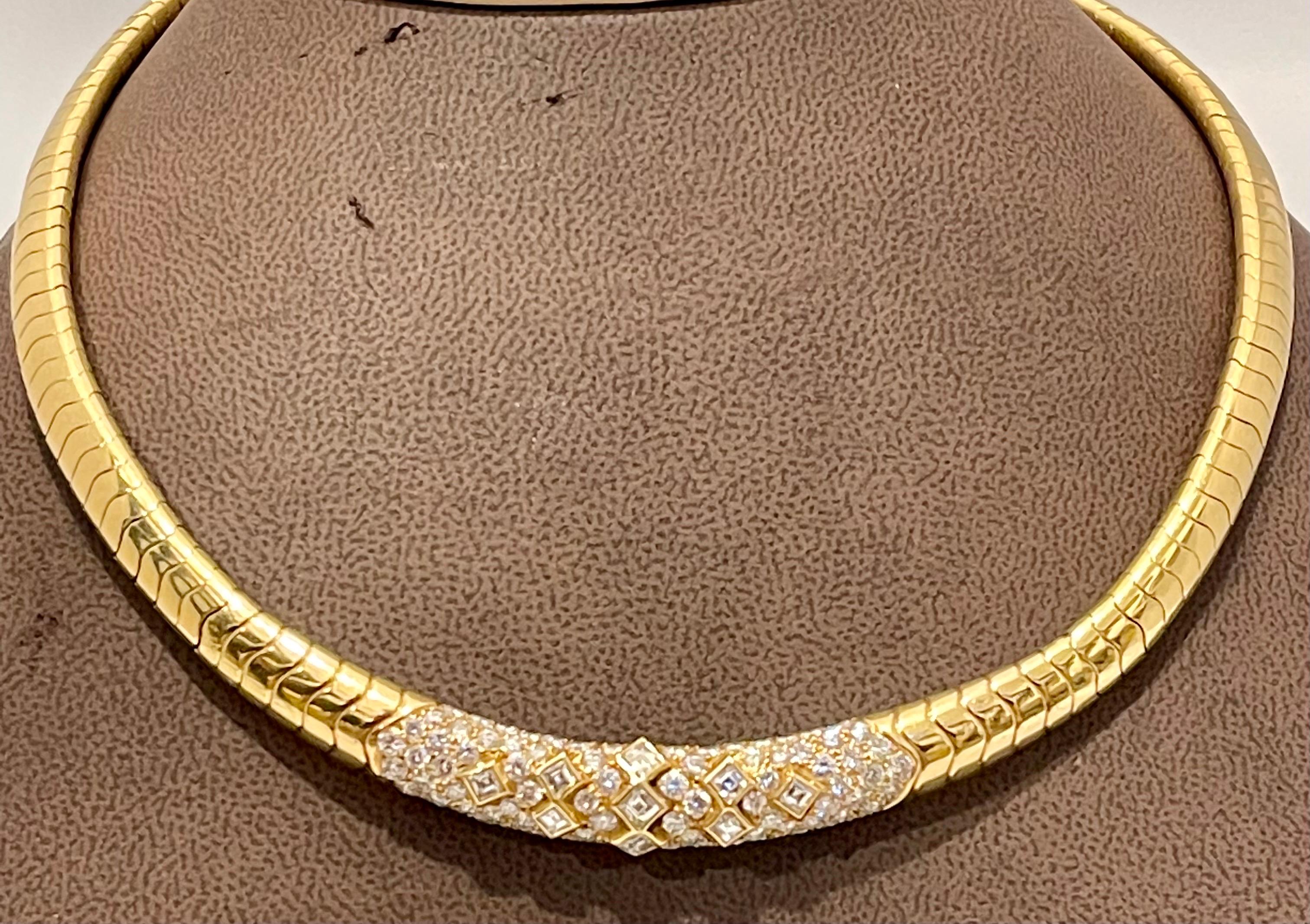 Van Cleef & Arpels 18 Kt Yellow Gold and  5.6 Ct Diamond Collar/Choker Necklace For Sale 9