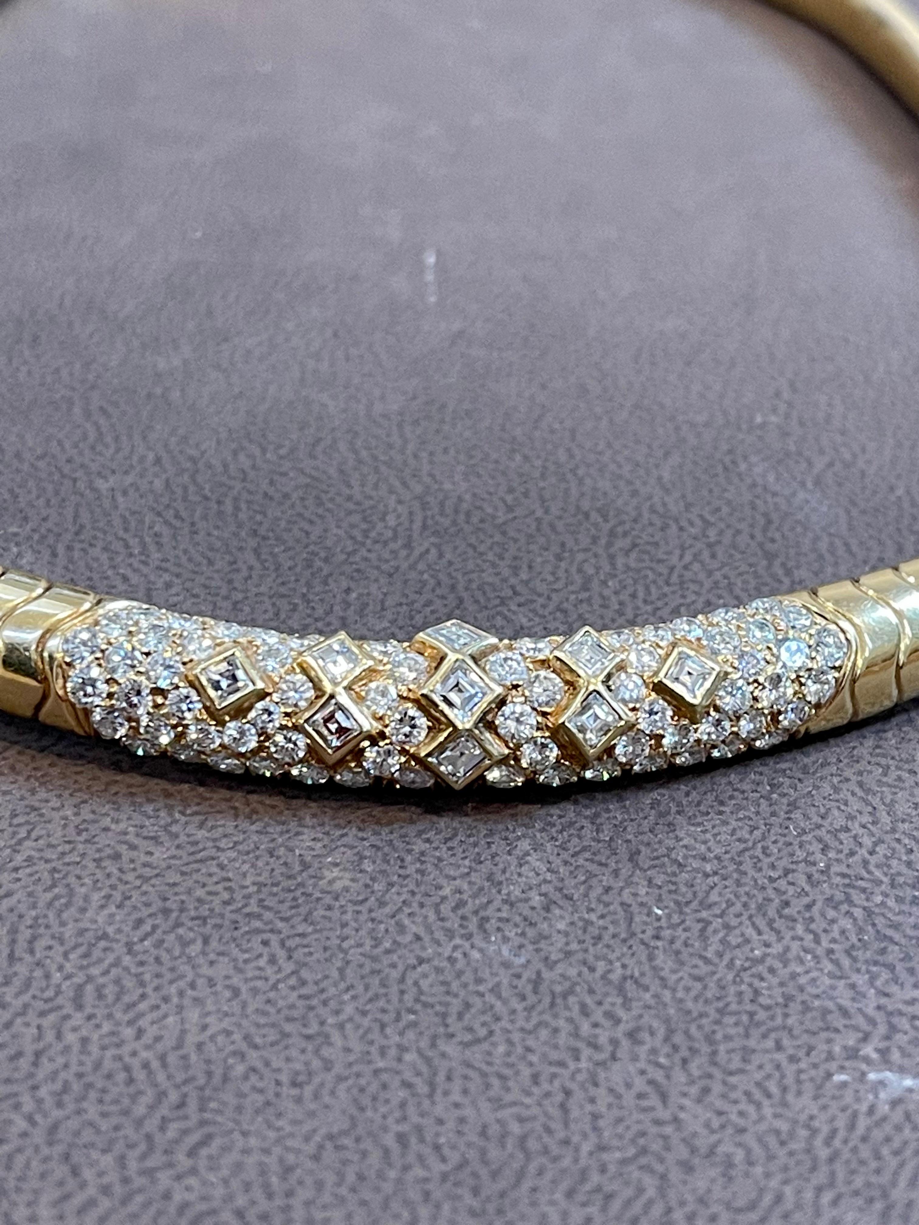 Van Cleef & Arpels 18 Kt Yellow Gold and  5.6 Ct Diamond Collar/Choker Necklace In Excellent Condition For Sale In New York, NY