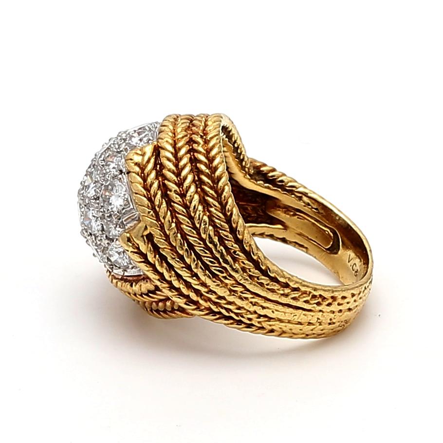 Van Cleef & Arpels 1,80 Carati Diamante Rotondo Brillante G VS2 Oro 18 Karati Cluste in vendita 3