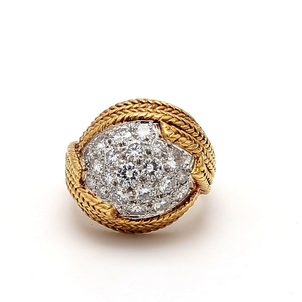Van Cleef & Arpels 1,80 Carati Diamante Rotondo Brillante G VS2 Oro 18 Karati Cluste in vendita 4