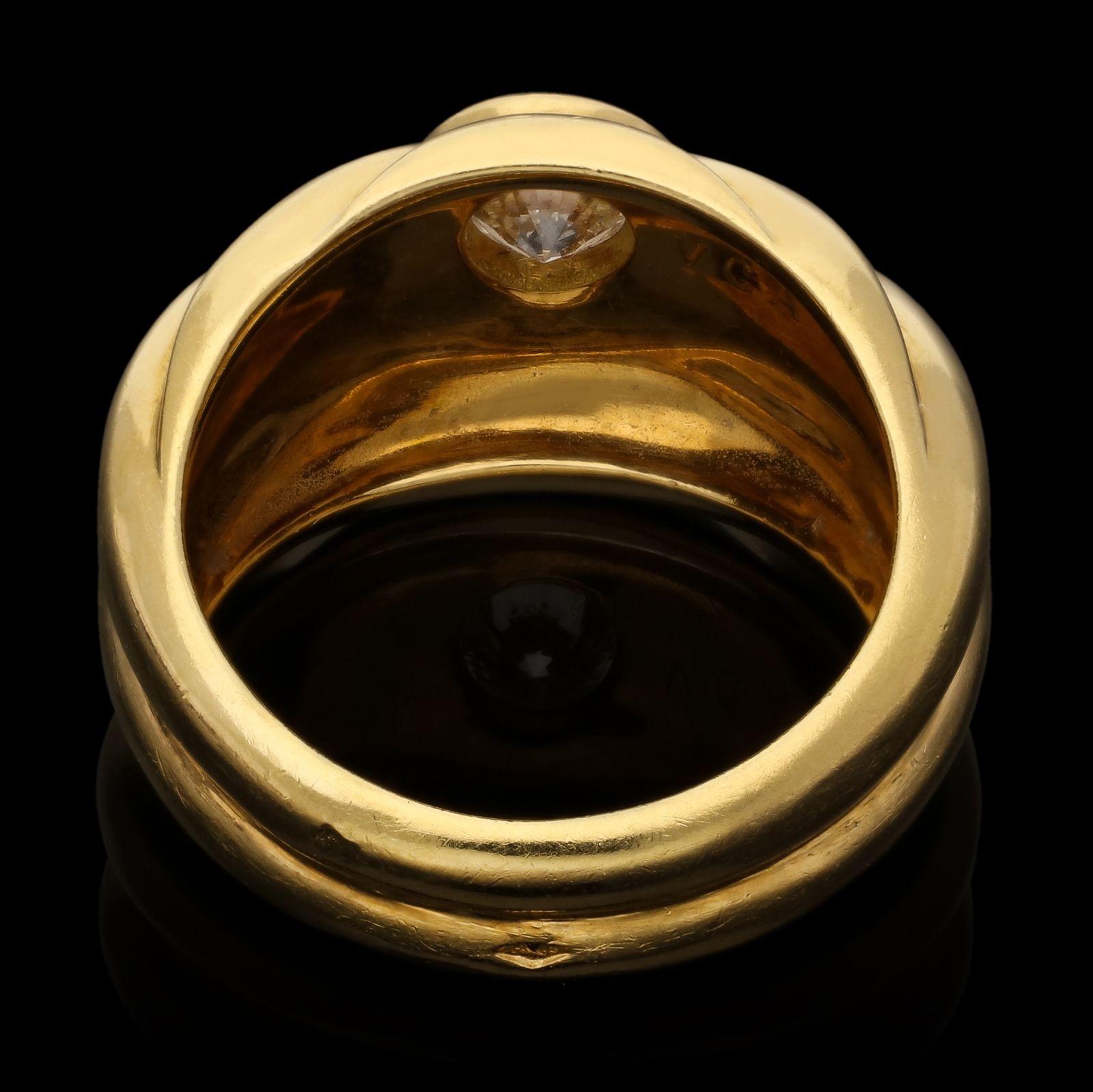 Van Cleef & Arpels 18ct Yellow Gold and Round Brilliant Diamond Ring Ca 1960s In Excellent Condition In London, GB