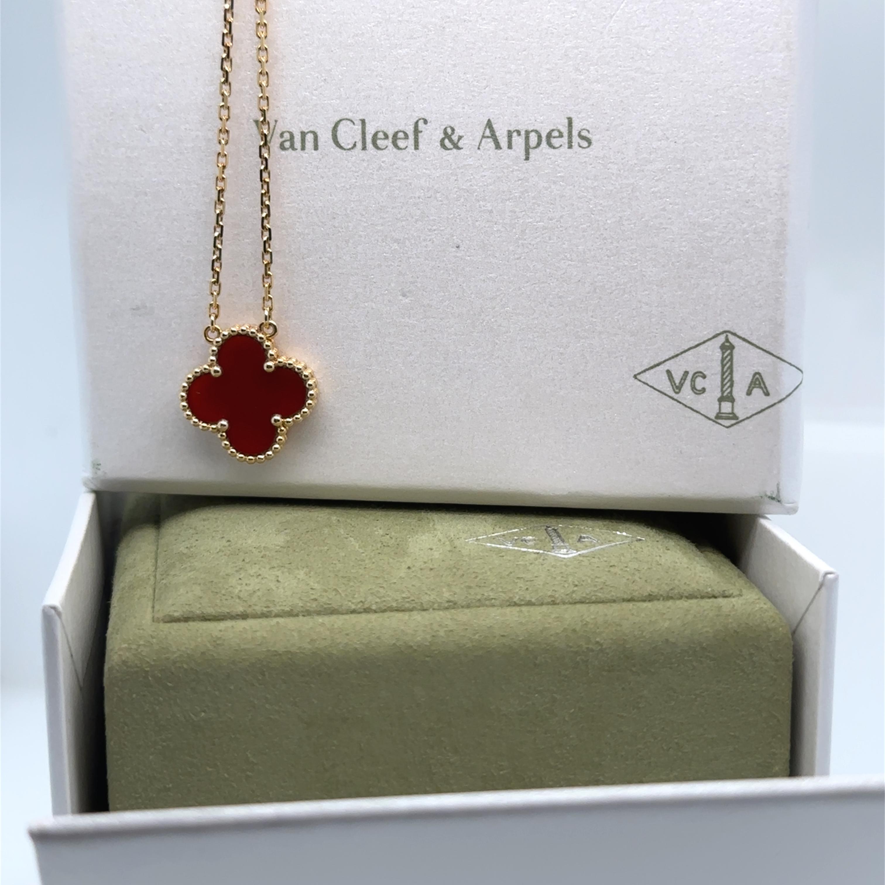 Van Cleef & Arpels 18ct Yellow Gold Vintage Alhambra Carnelian Necklace 5g 3