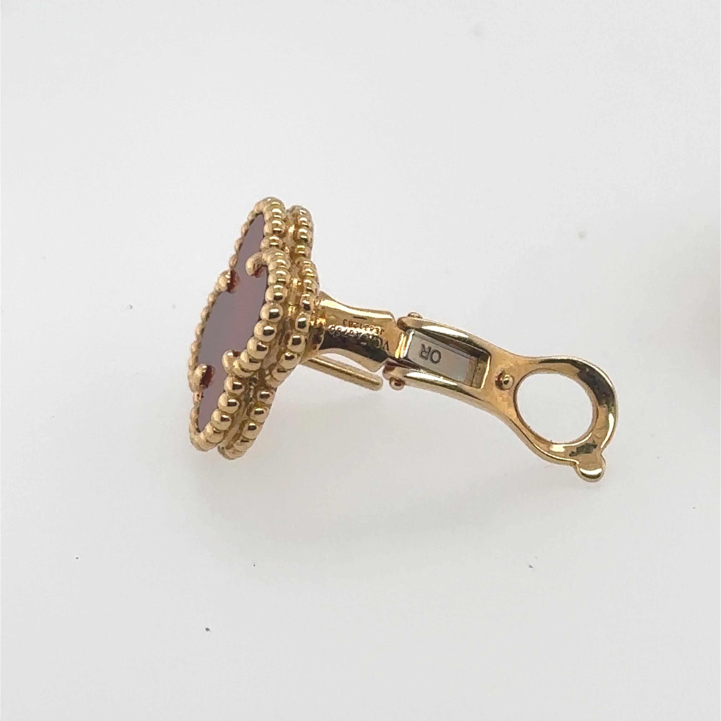Van Cleef & Arpels 18k Gold and Carnelian Alhambra Earrings In Excellent Condition For Sale In Vaughan, CA
