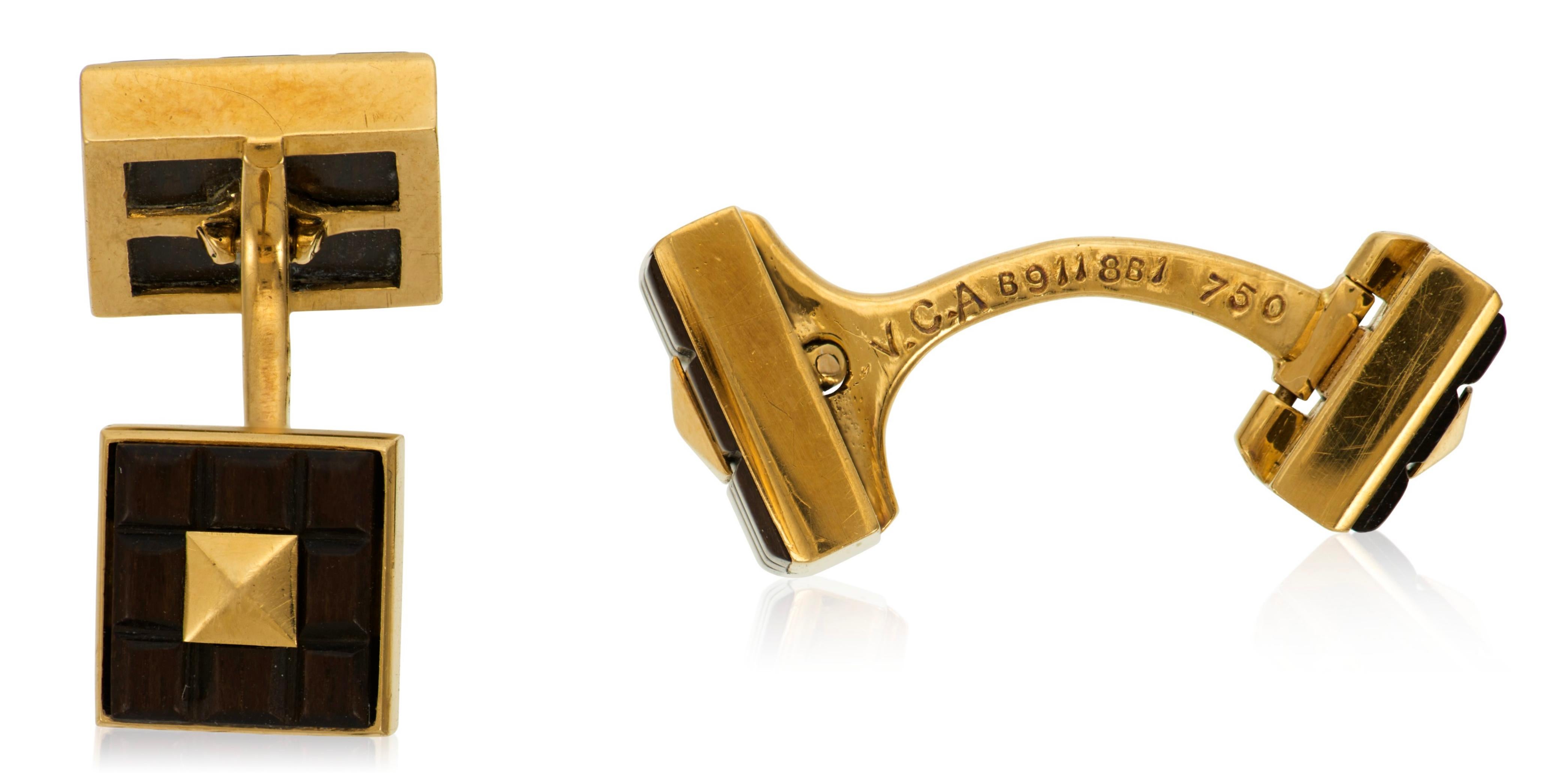 Wood plaques, 18k yellow gold (French marks), signed V.C.A., maker's marks, numbered
Size/Dimensions: cufflink head 10.85 mm
Gross Weight: 5.4 dwts