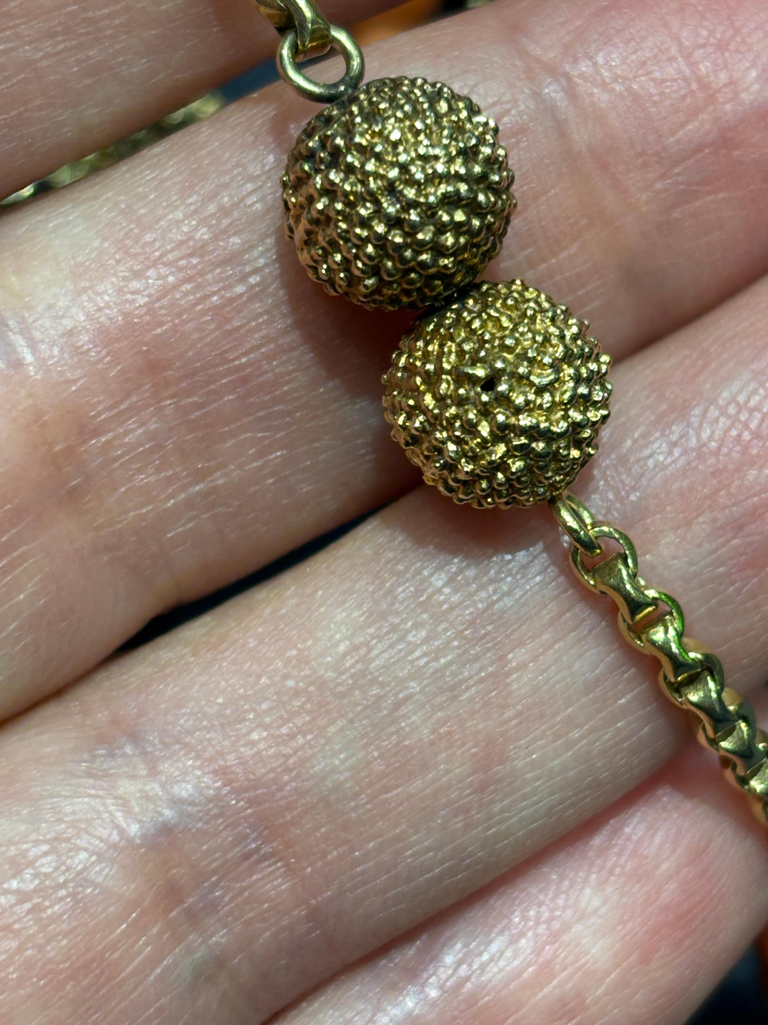 Van Cleef & Arpels - Collana con sfere e coralli in oro 18k In condizioni buone in vendita a London, GB