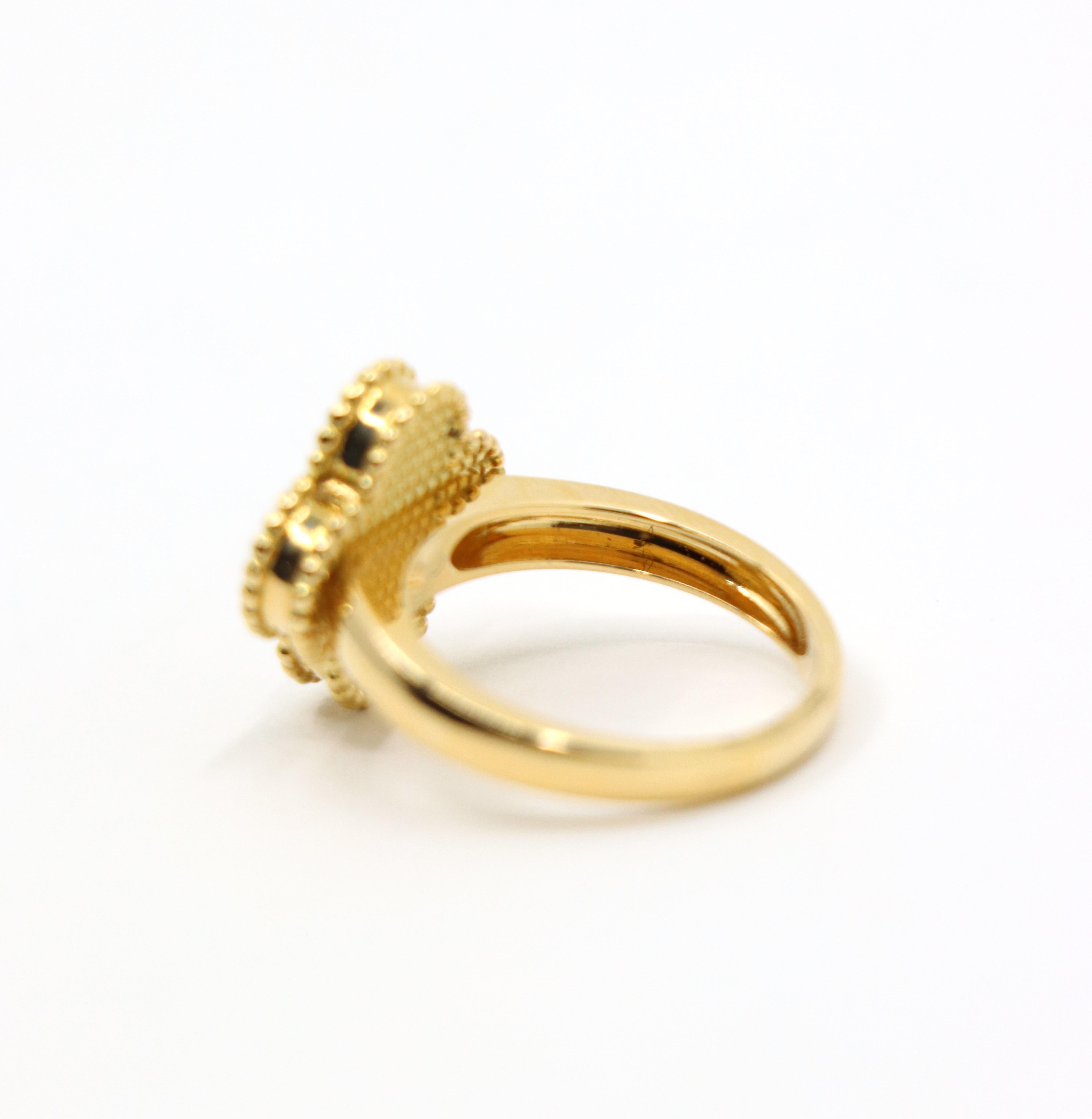 Van Cleef & Arpels 18K Gold Carnelian Diamond Alhambra Ring For Sale 5
