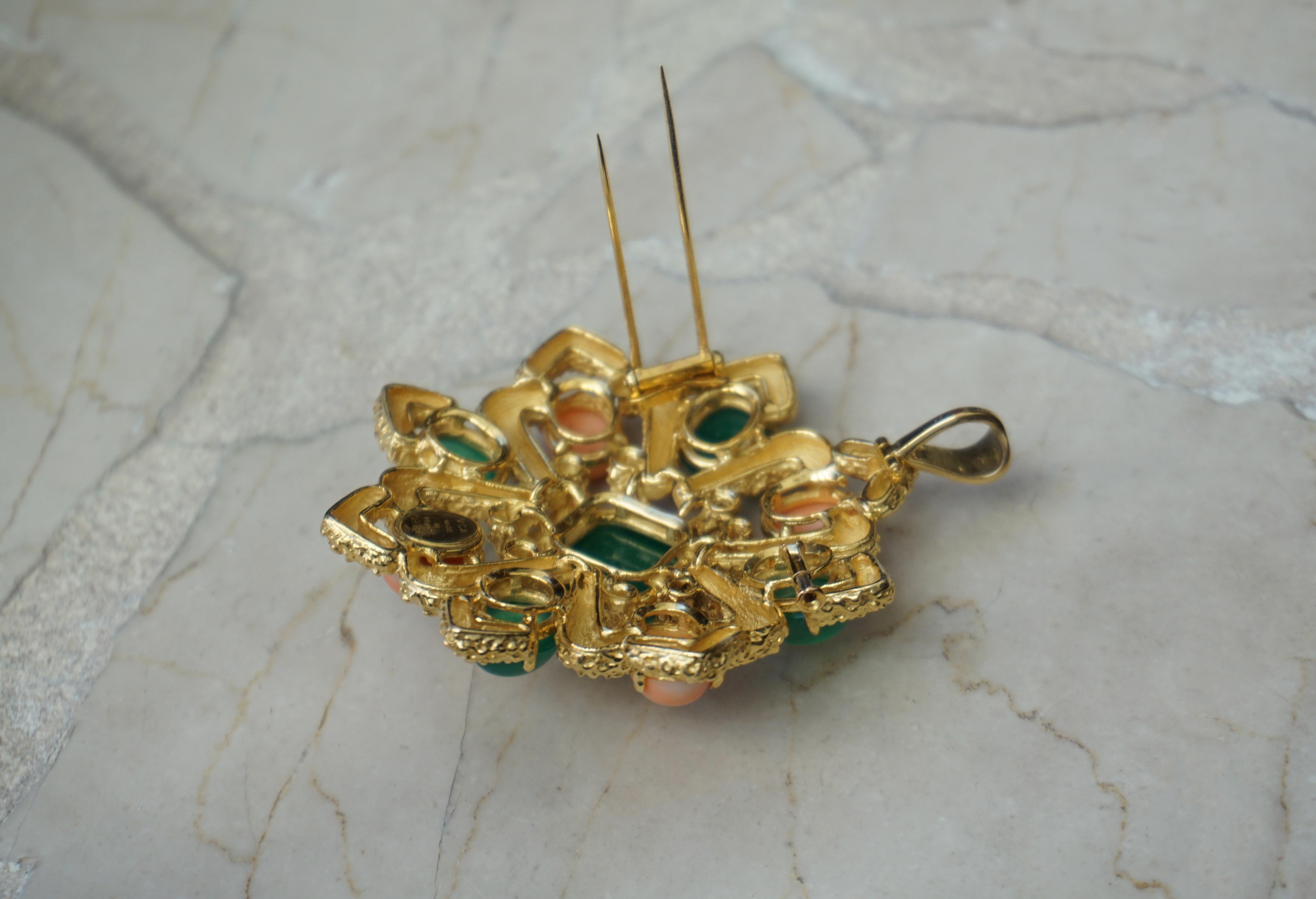 Van Cleef & Arpels Broche pendentif en or 18 carats, chrysoprase et corail en vente 2