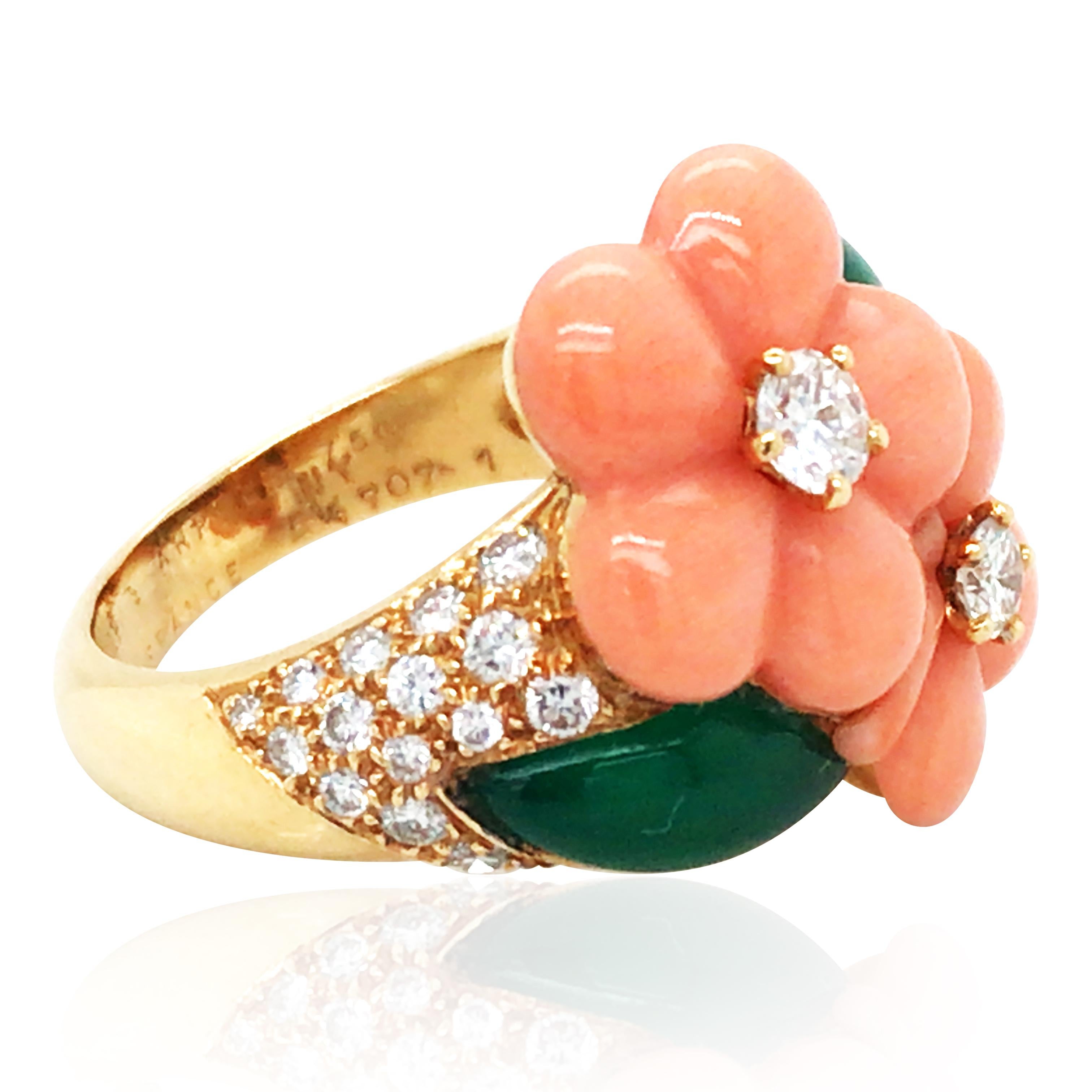 Van Cleef & Arpels, 18K Gold Coral Emerald Diamond Necklace, Earrings and Ring For Sale 1