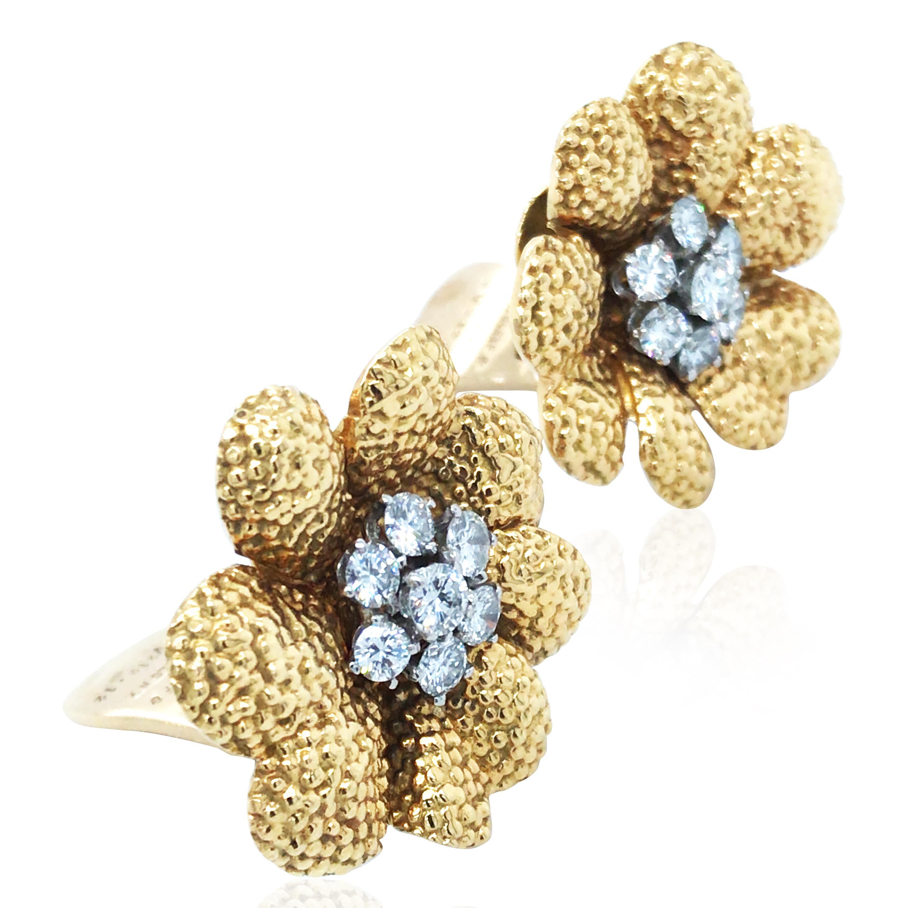 Van Cleef & Arpels, Broche y pendientes de diamantes de oro de 18 quilates en venta 2