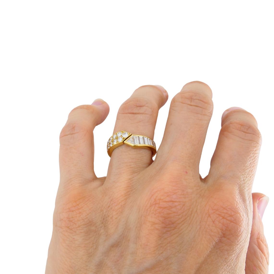 Anello Bypass con diamante in oro 18 carati di Van Cleef & Arpels in vendita 6