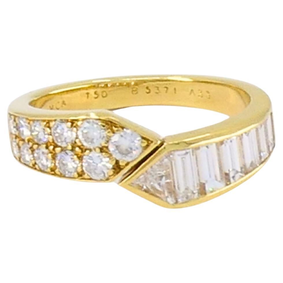 Anello Bypass con diamante in oro 18 carati di Van Cleef 
Arpels