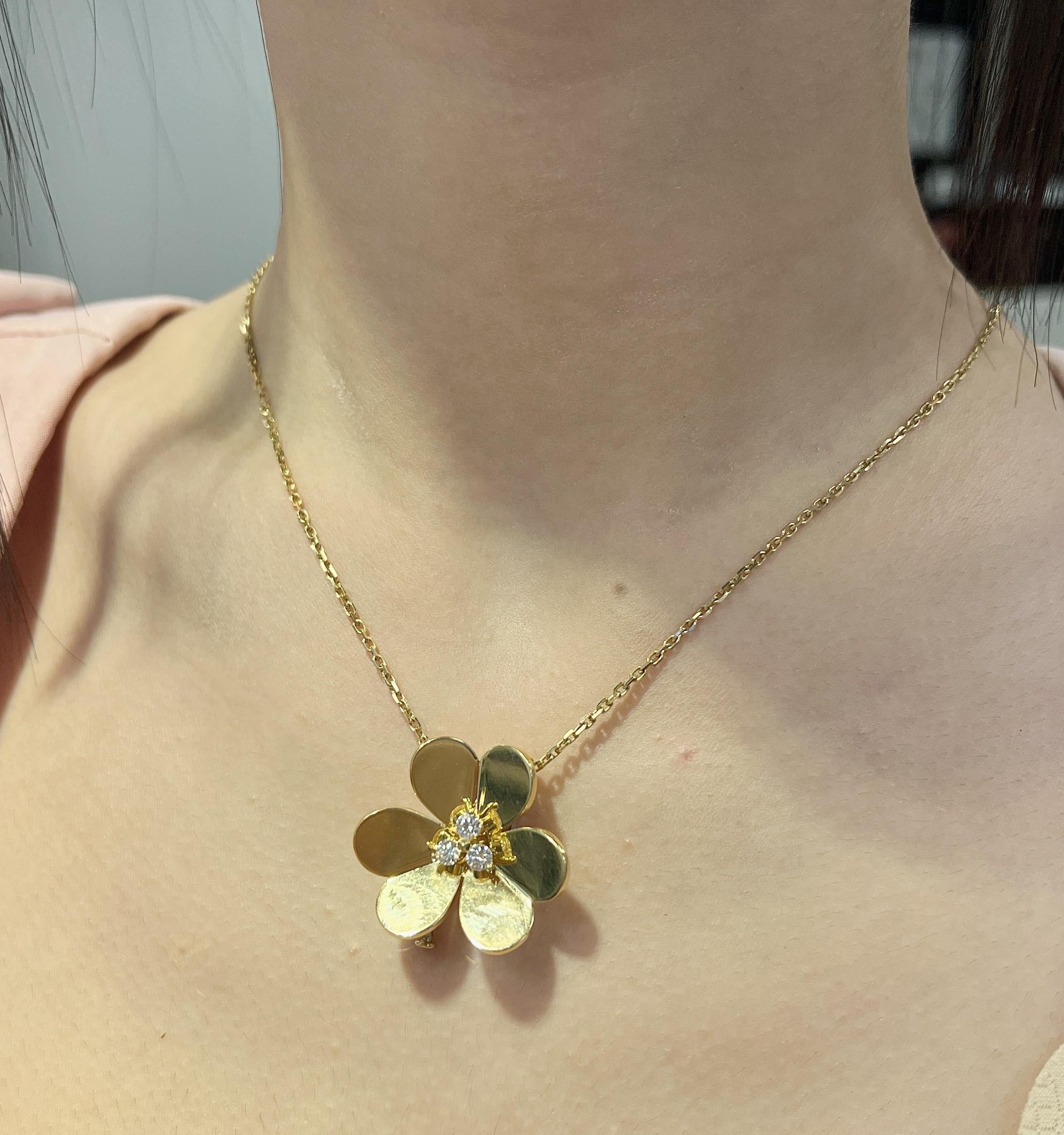 Van Cleef & Arpels Collier et broche à pendentif Frivole en or 18 carats et diamants en vente 2