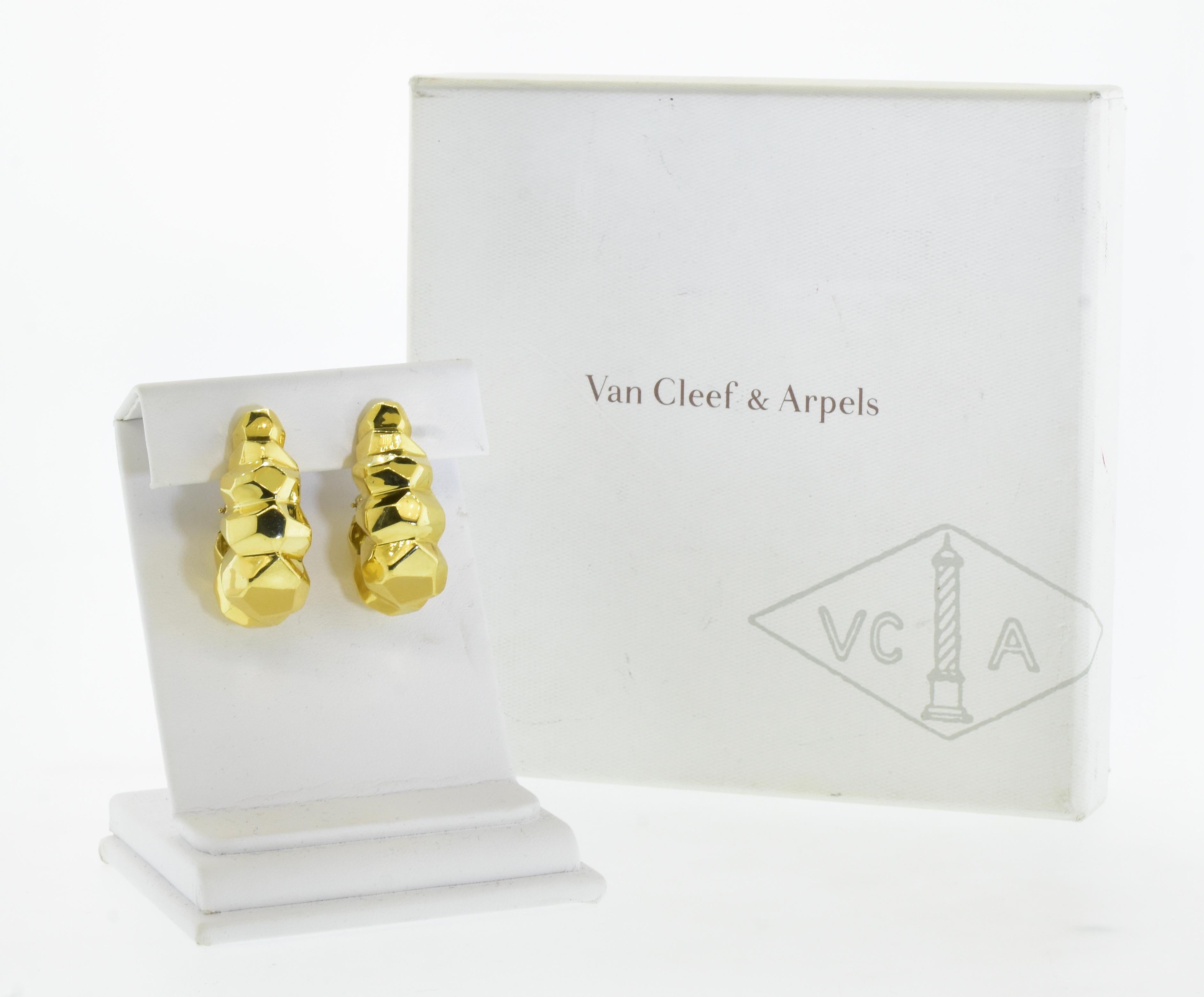 Van Cleef & Arpels 18K Gold Earrings, c. 1970 4