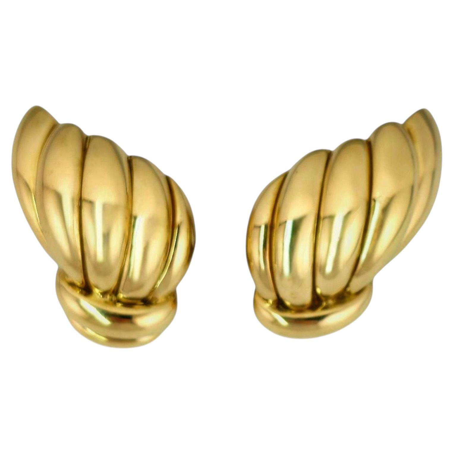 Orecchini in oro 18 carati Van Cleef & Arpels in vendita
