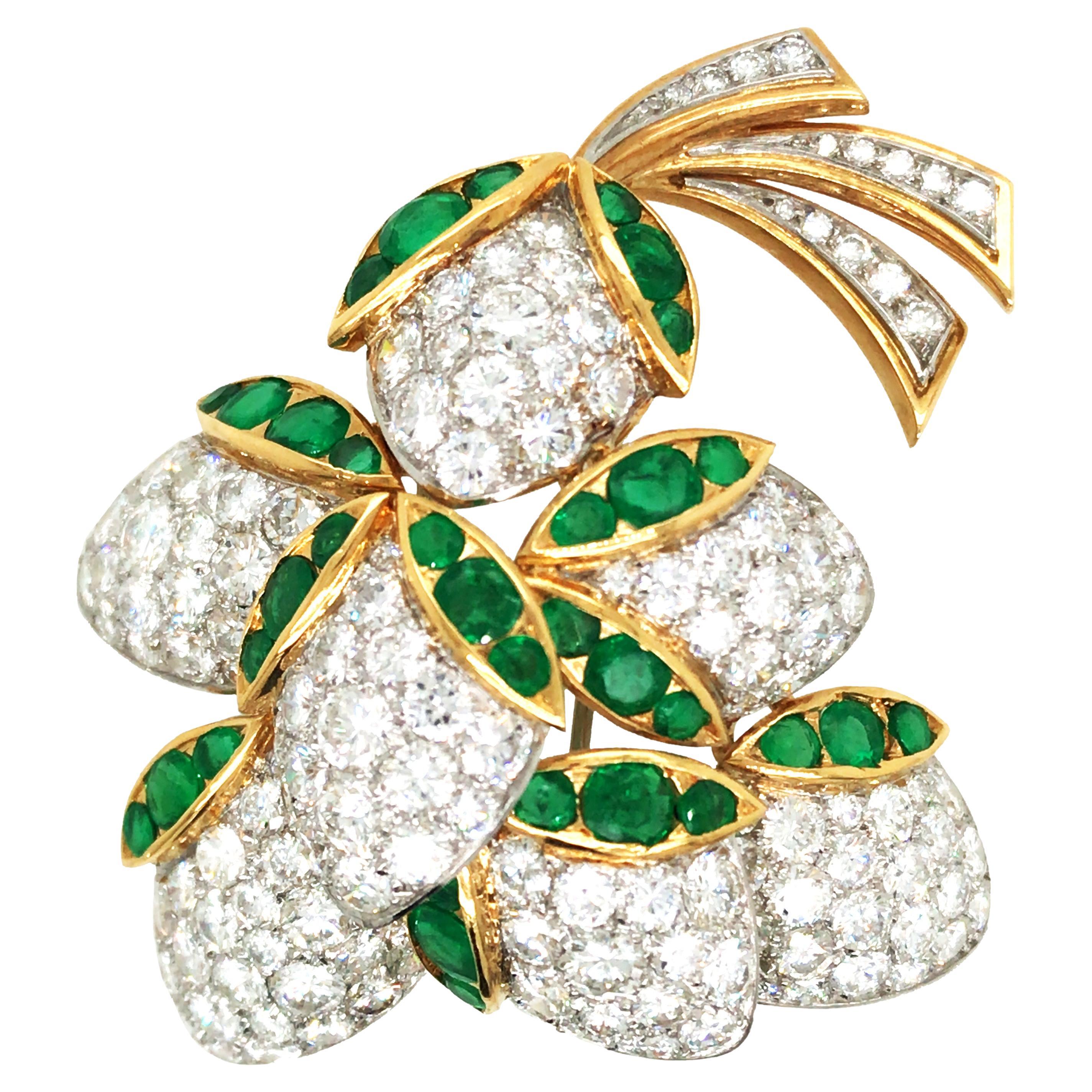 Van Cleef & Arpels, 18K Gold Emerald Diamond Brooch