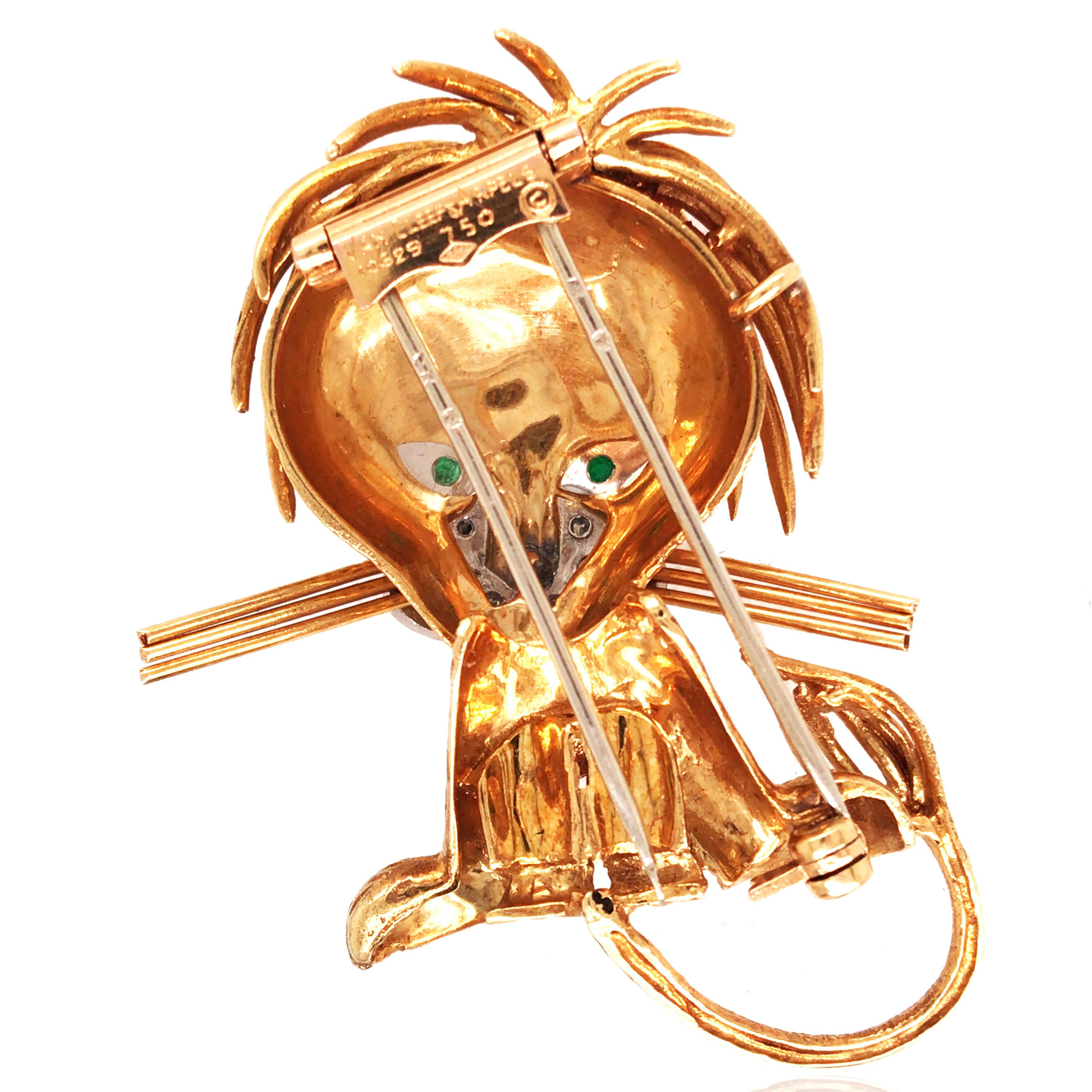 Round Cut Van Cleef & Arpels, 18K Gold Emerald Onyx Diamond Lion Brooch